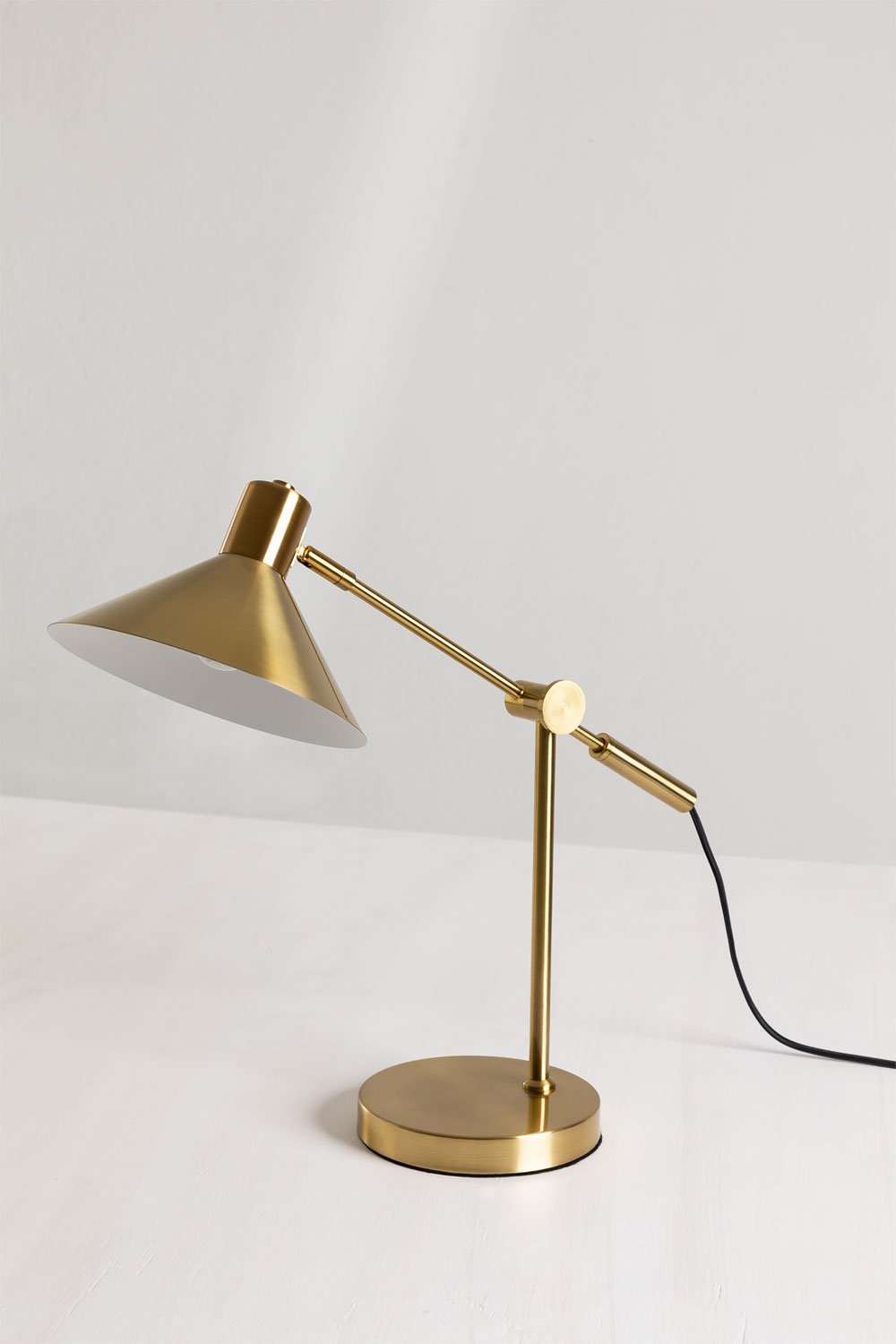 Metallic Table Lamp Clayt, gallery image 2