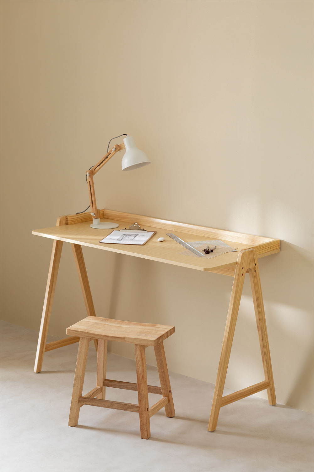 Kailo wood store desk