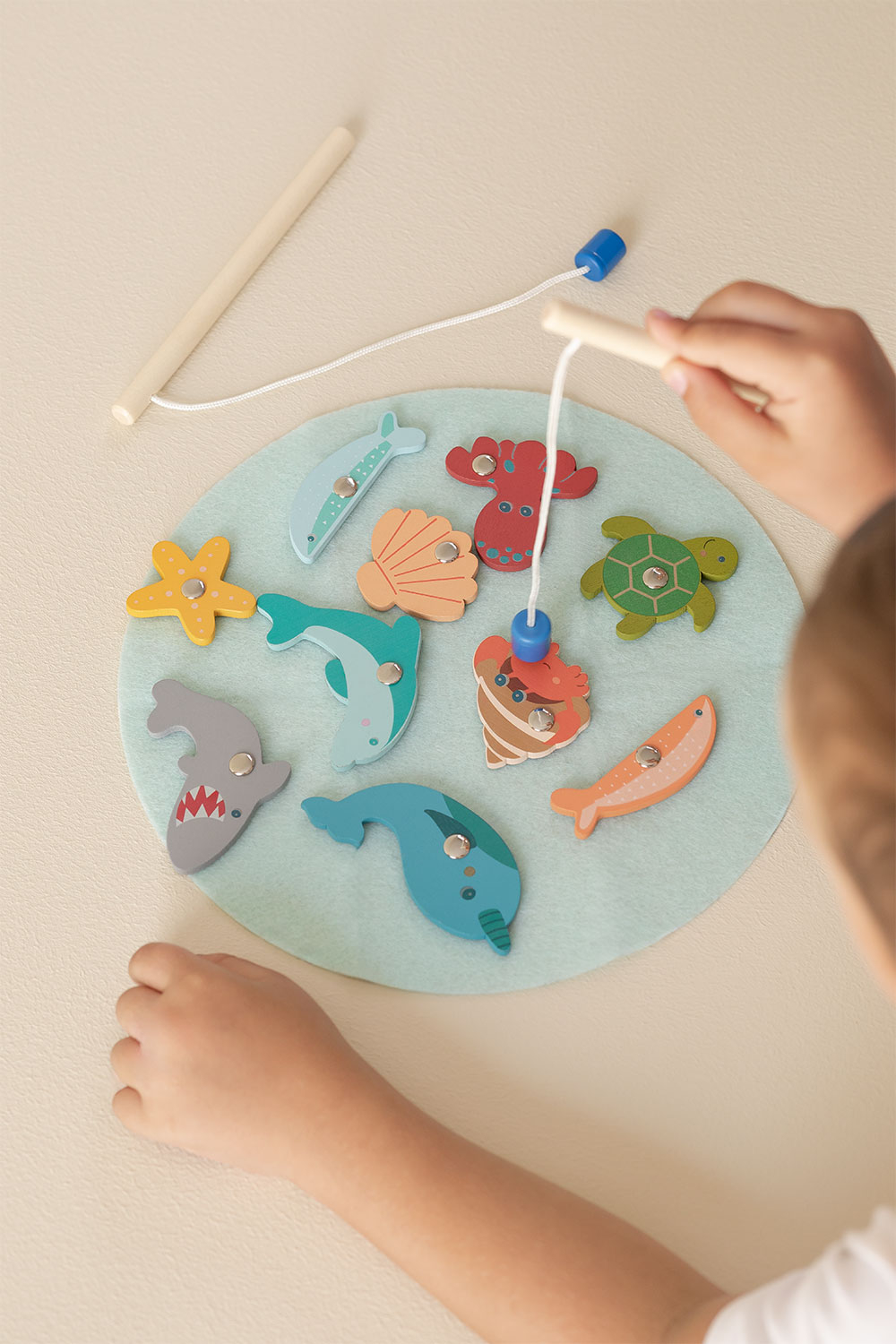 Pescy Kids wooden fishing game - SKLUM