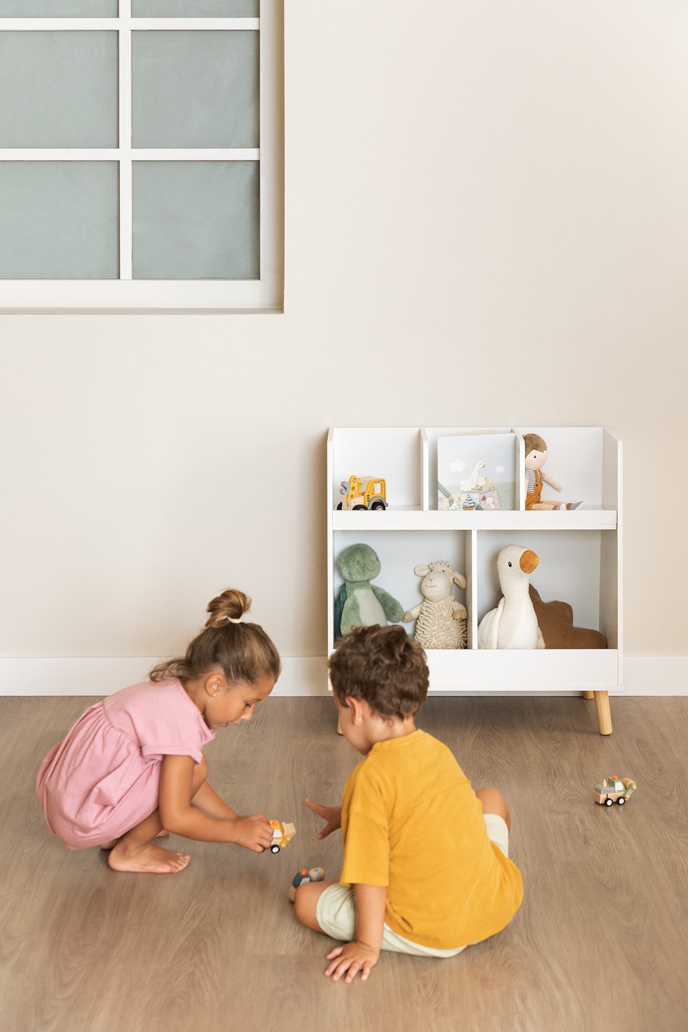Tom Kids MDF compartment shelves , gallery image 1