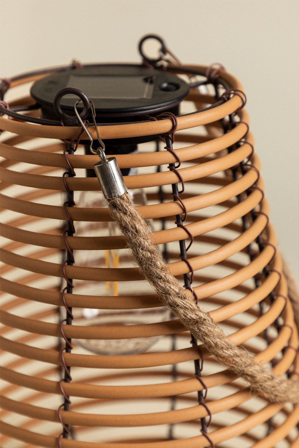 Fenri wireless LED solar table lamp for outdoor use, gallery image 4