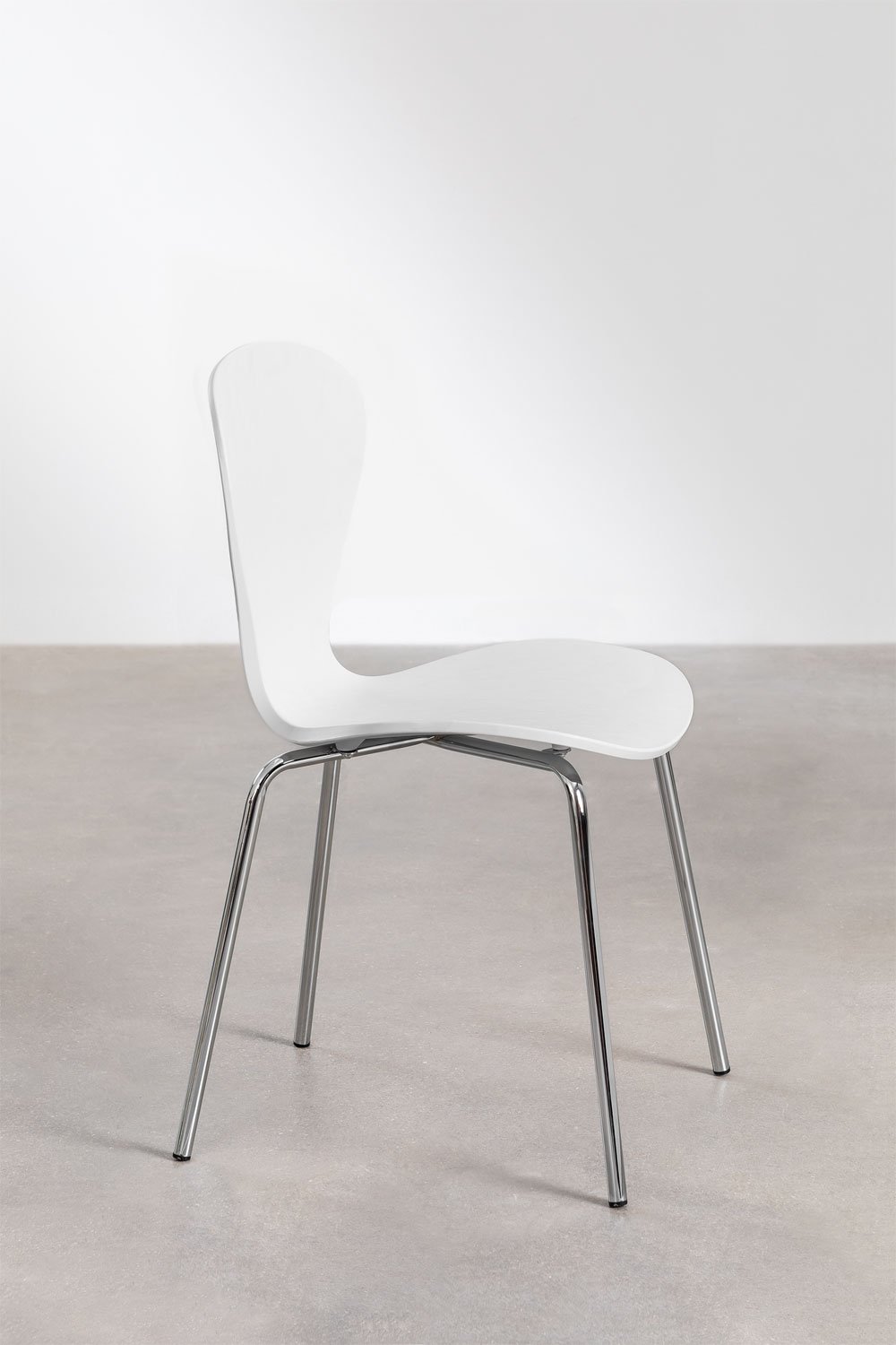 Uit stackable dining chair, gallery image 2