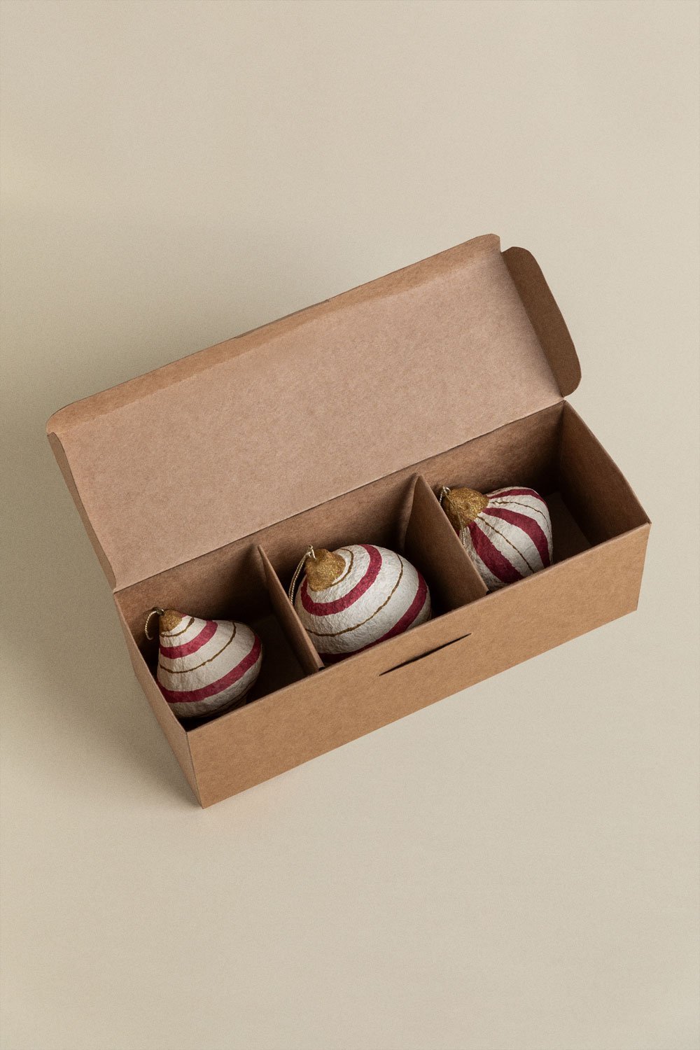 Set of 3 handmade Christmas ornaments in papier-mâché Grisen, gallery image 6