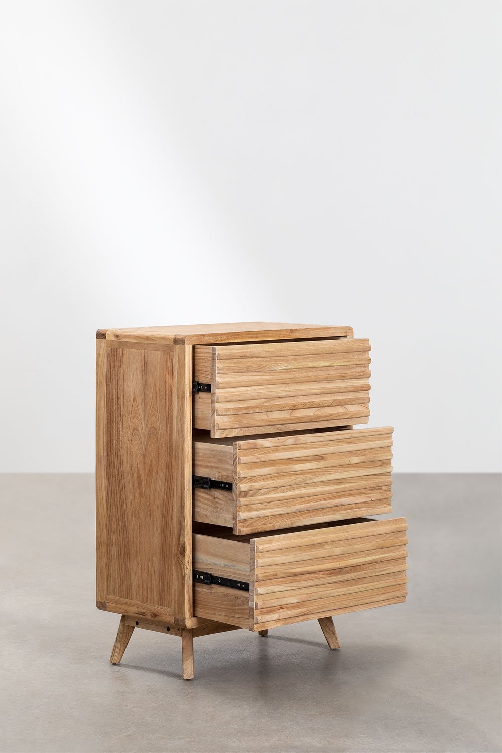 Deleyna wooden dresser, gallery image 3