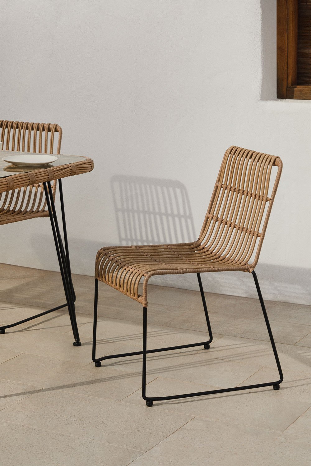 Aroa Synthetic Rattan Garden Chair, gallery image 1