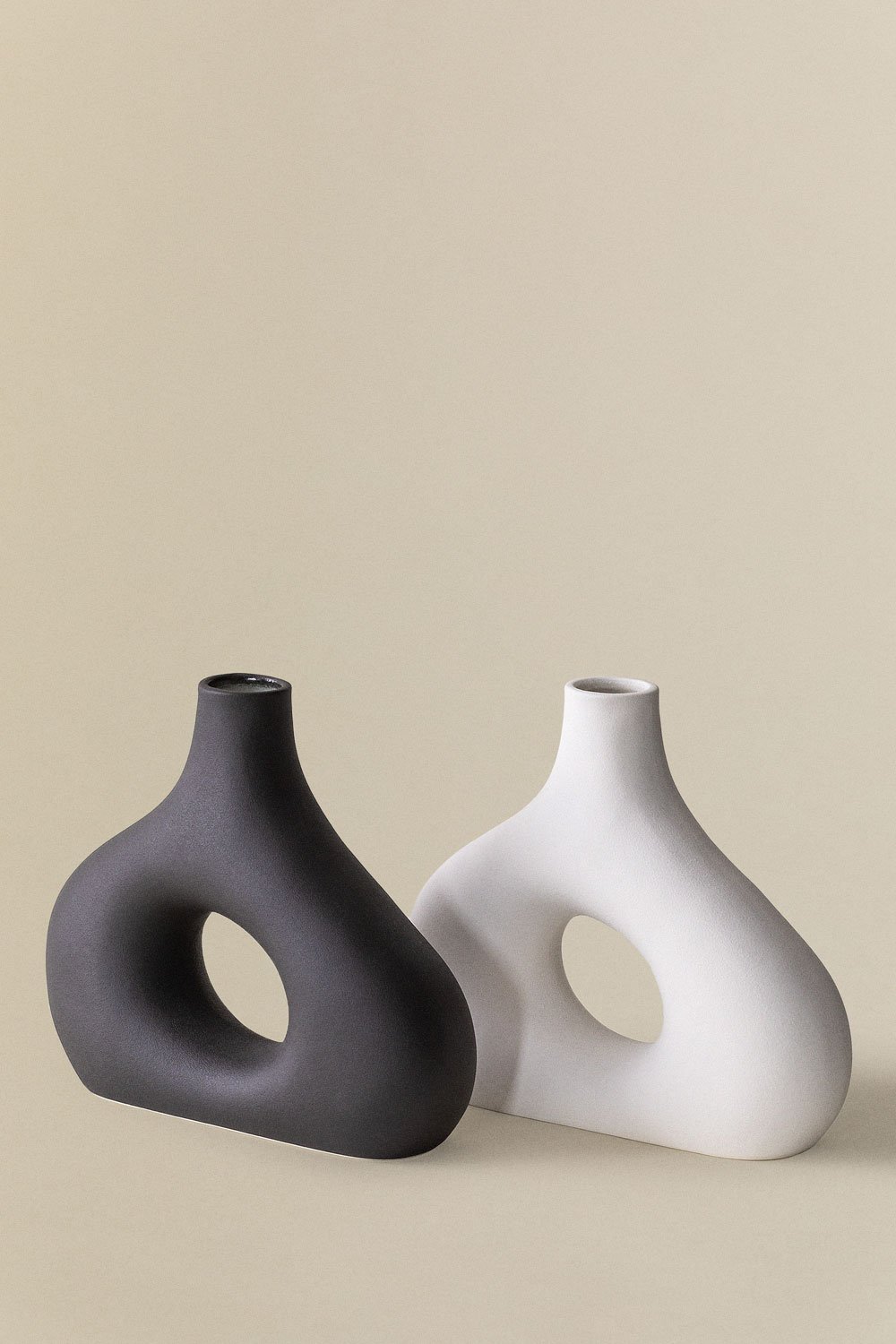 Sabel ceramic vase, gallery image 7