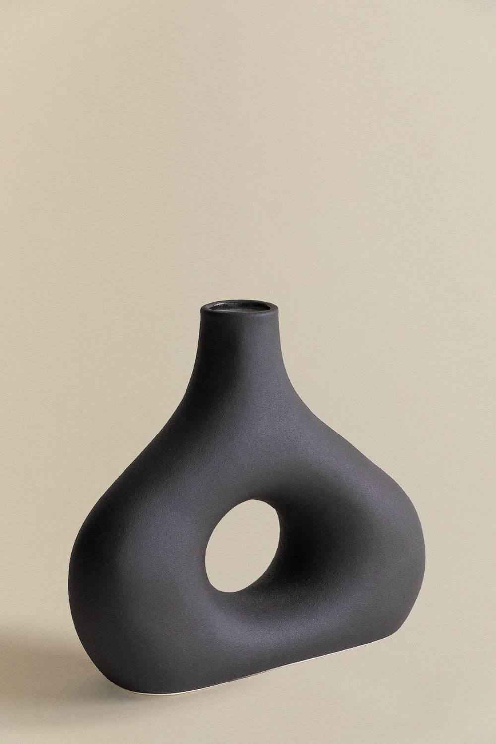 Sabel ceramic vase, gallery image 2