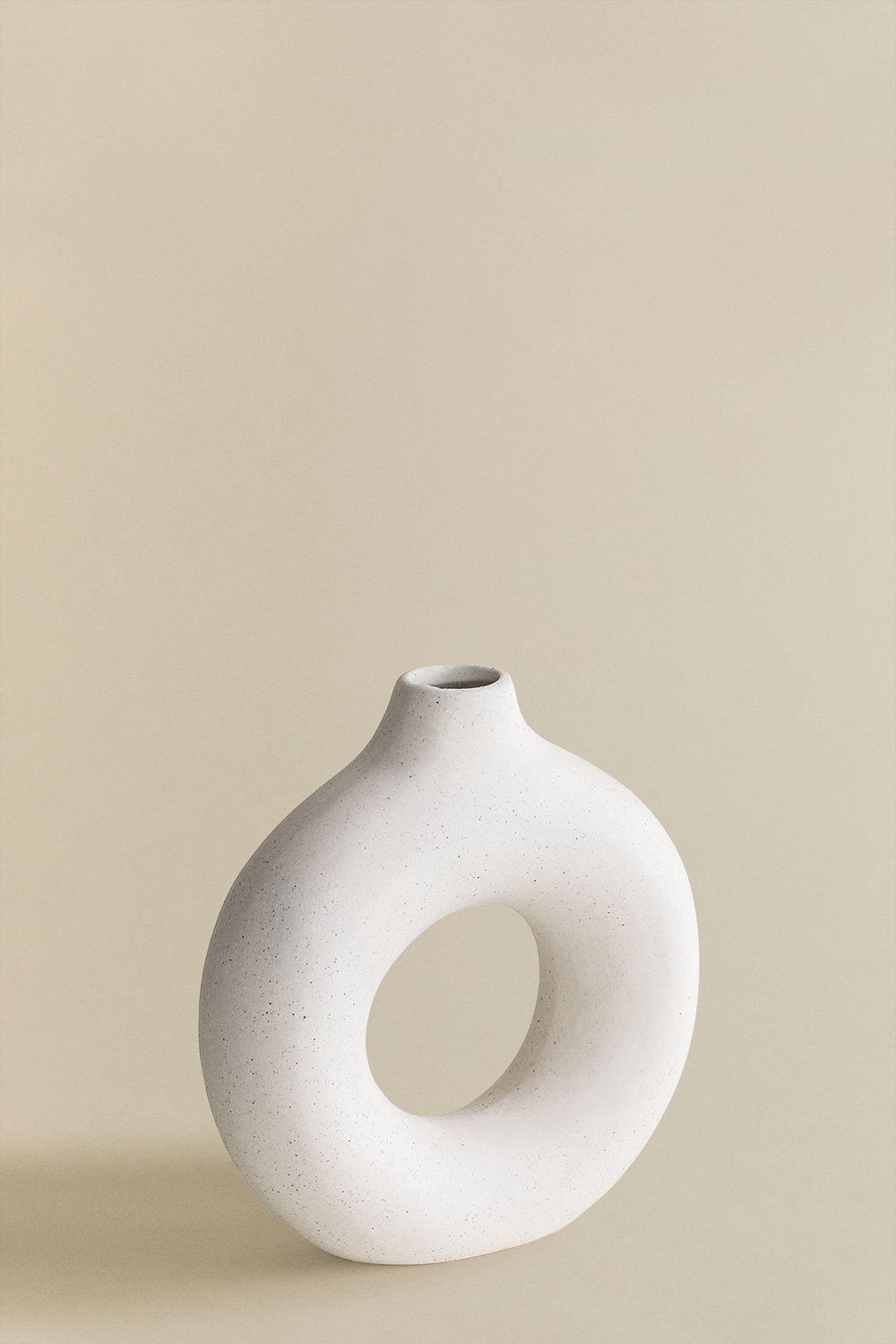 Dalita ceramic vase, gallery image 2