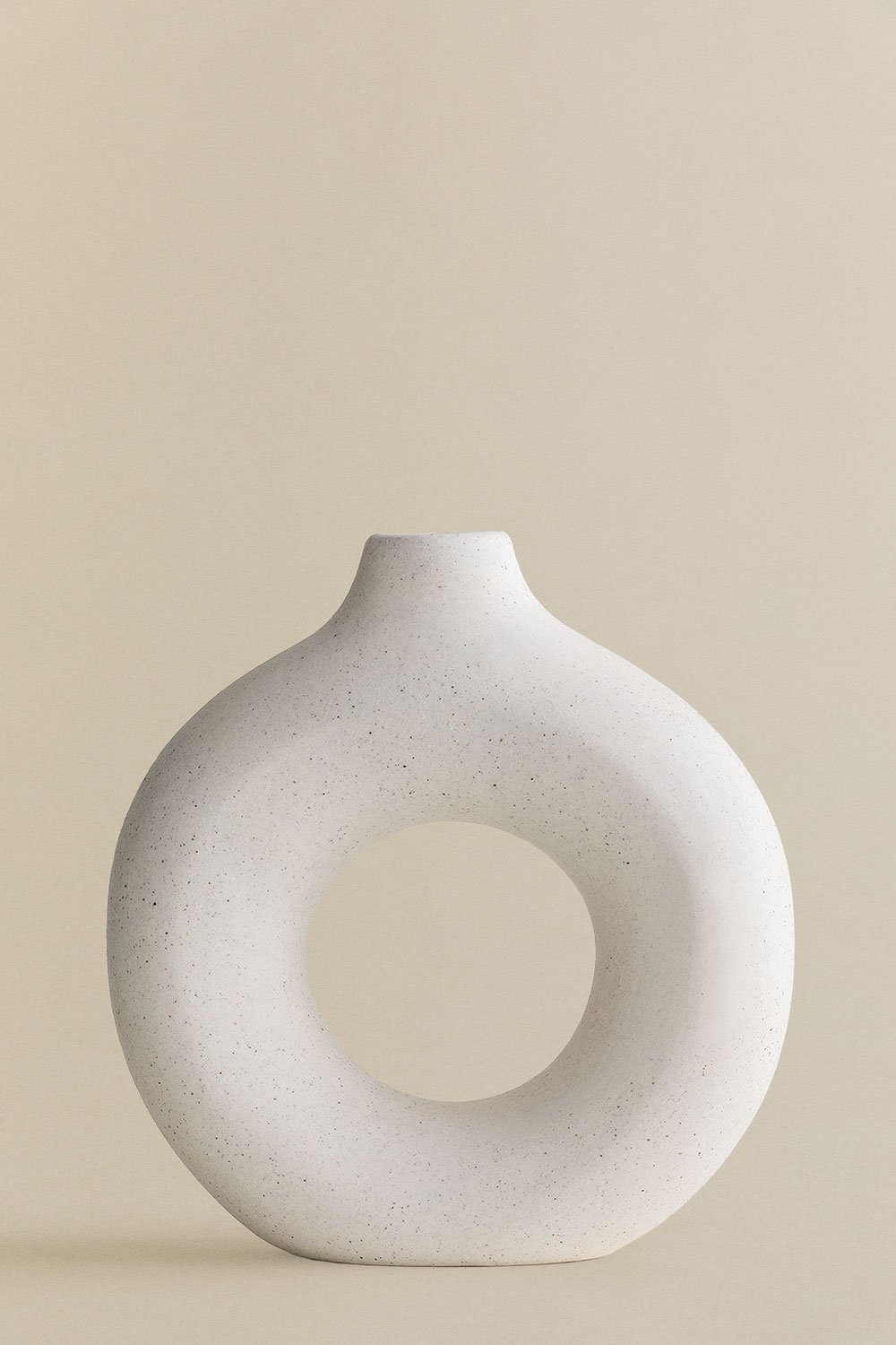 Dalita ceramic vase, gallery image 3