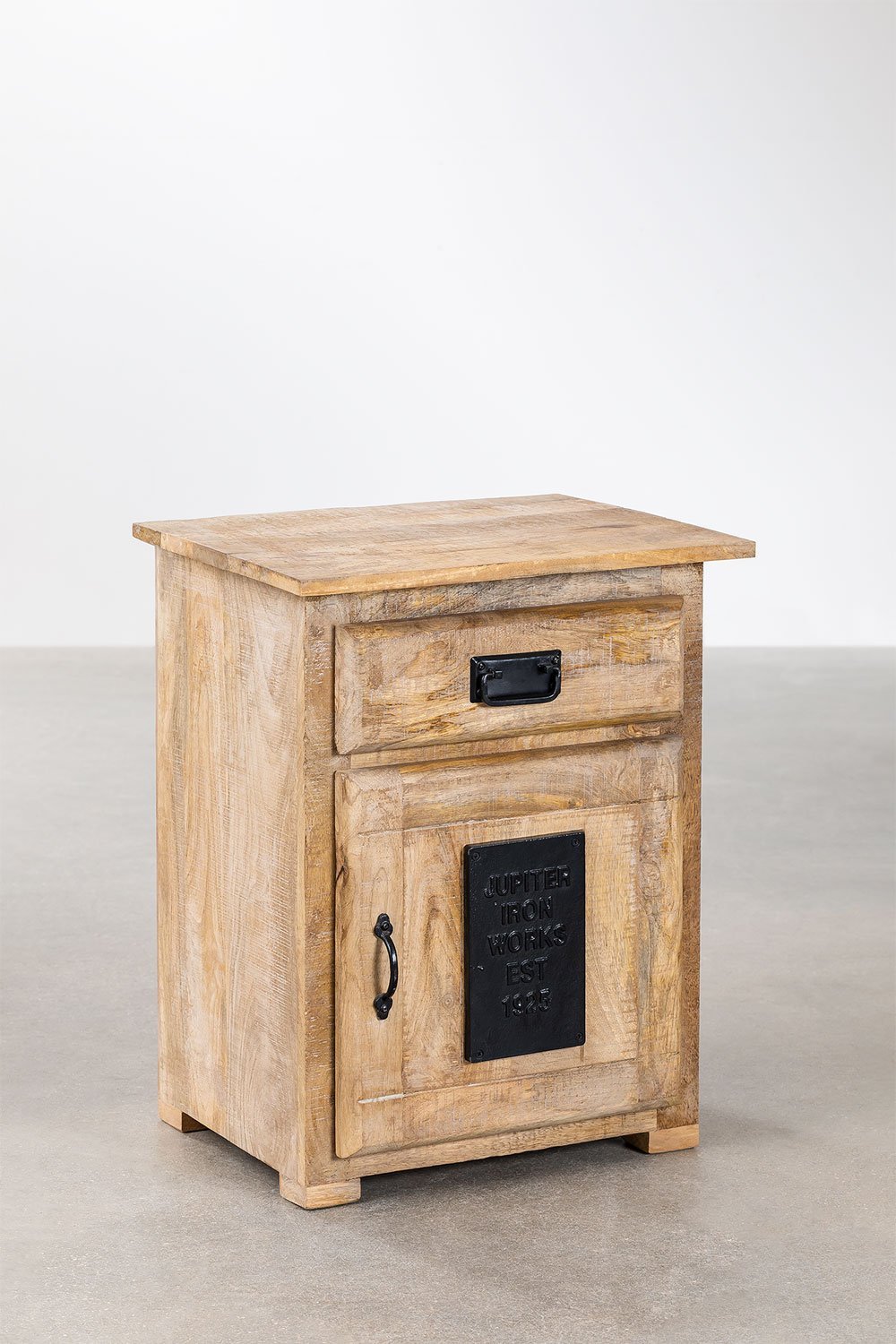 Uain mango wood nightstand, gallery image 2