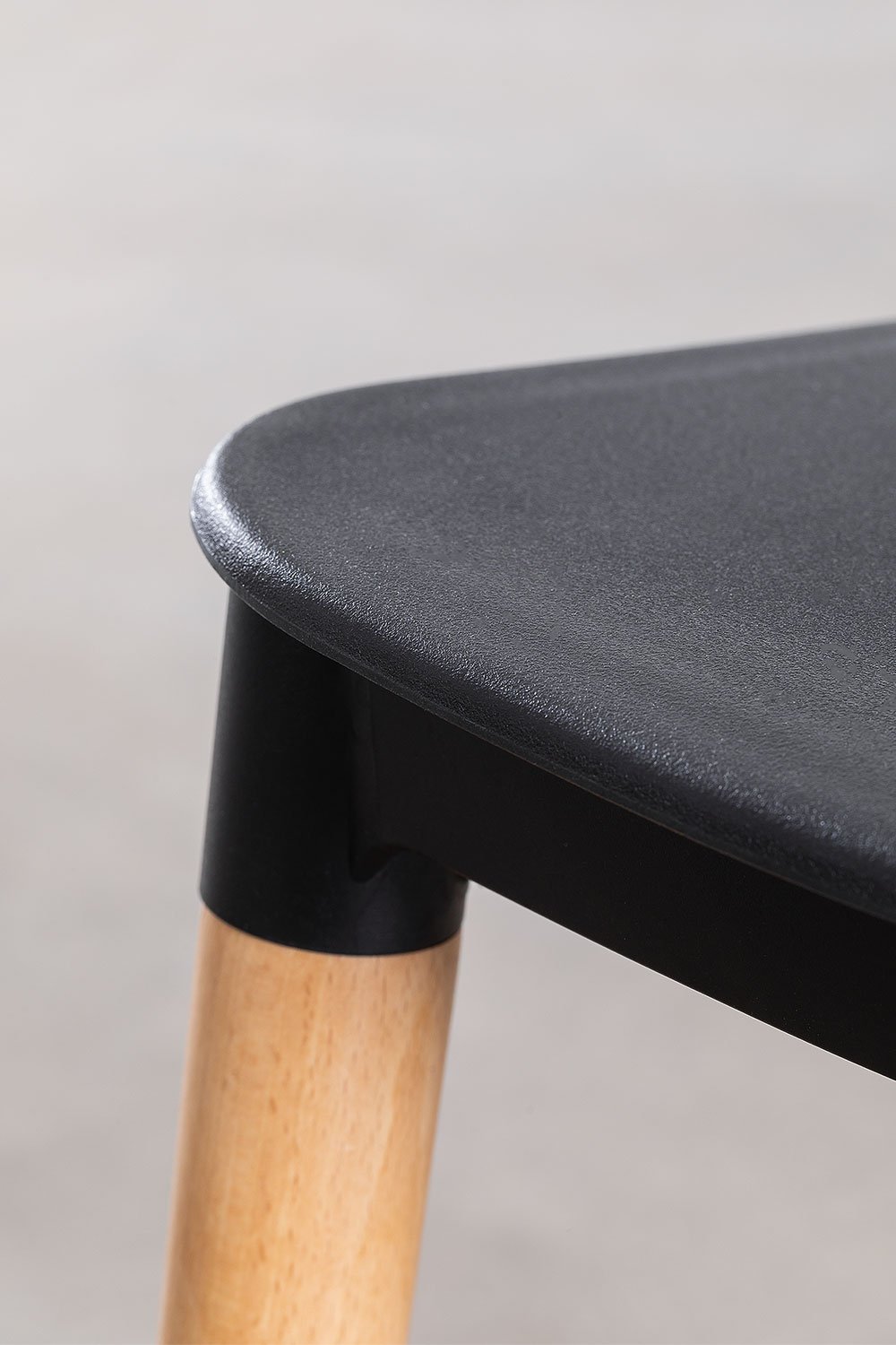 Royal beech wood and polypropylene dining chair, gallery image 8