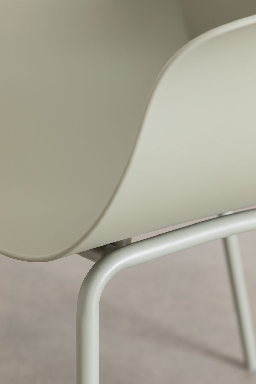 Pack of 2 garden chairs with armrests in polypropylene and steel Lynette, gallery image 7