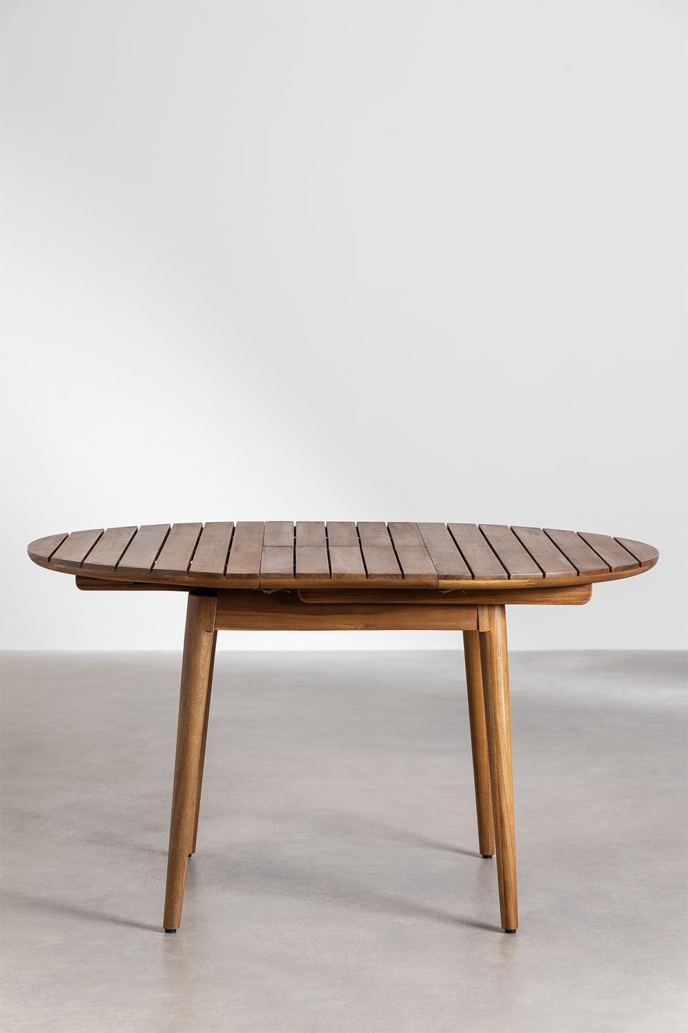 Round garden table 100-135x100 cm extendable in mahogany wood Tenay, gallery image 4