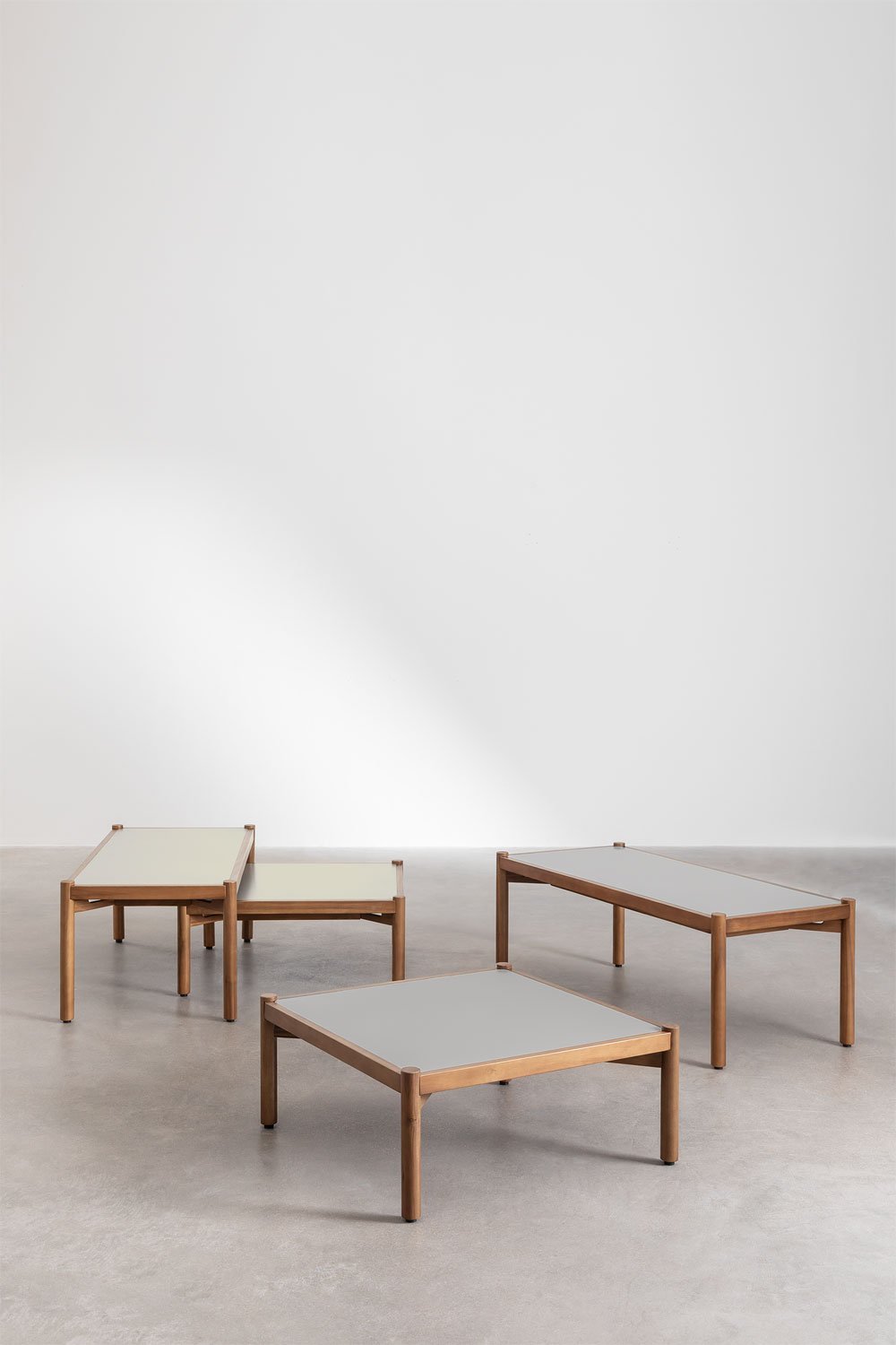 Garden coffee table in cement and acacia wood Gamila, gallery image 6