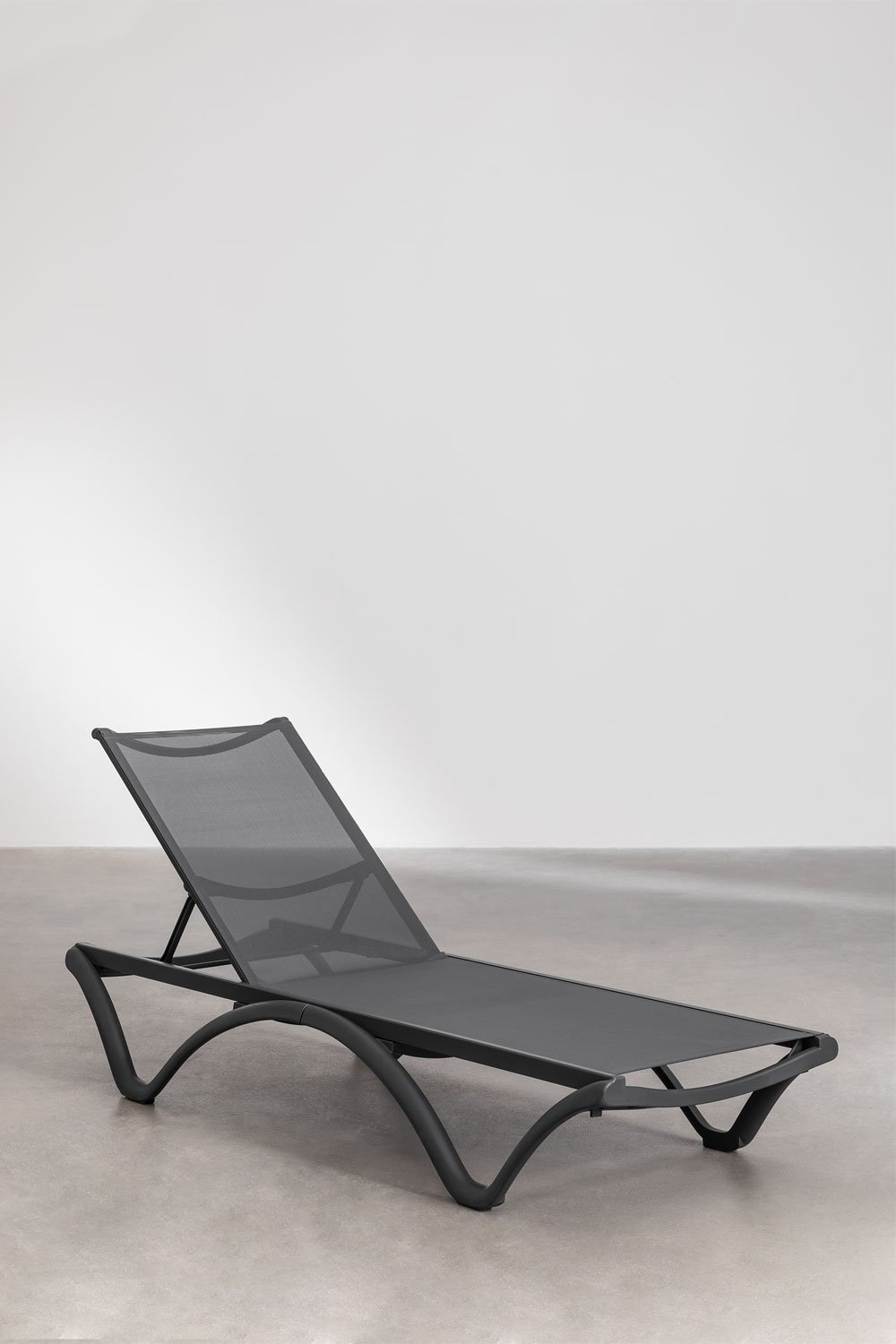 Xeila stackable lounger, gallery image 2