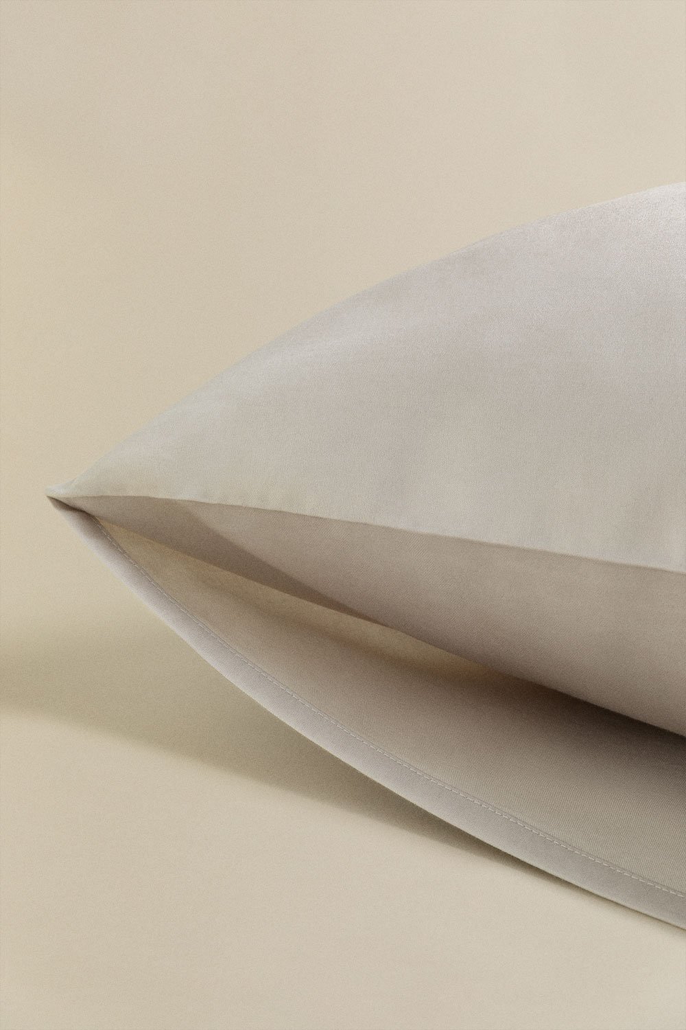 Set of 2 Sampras 300 thread count satin pillowcases, gallery image 3