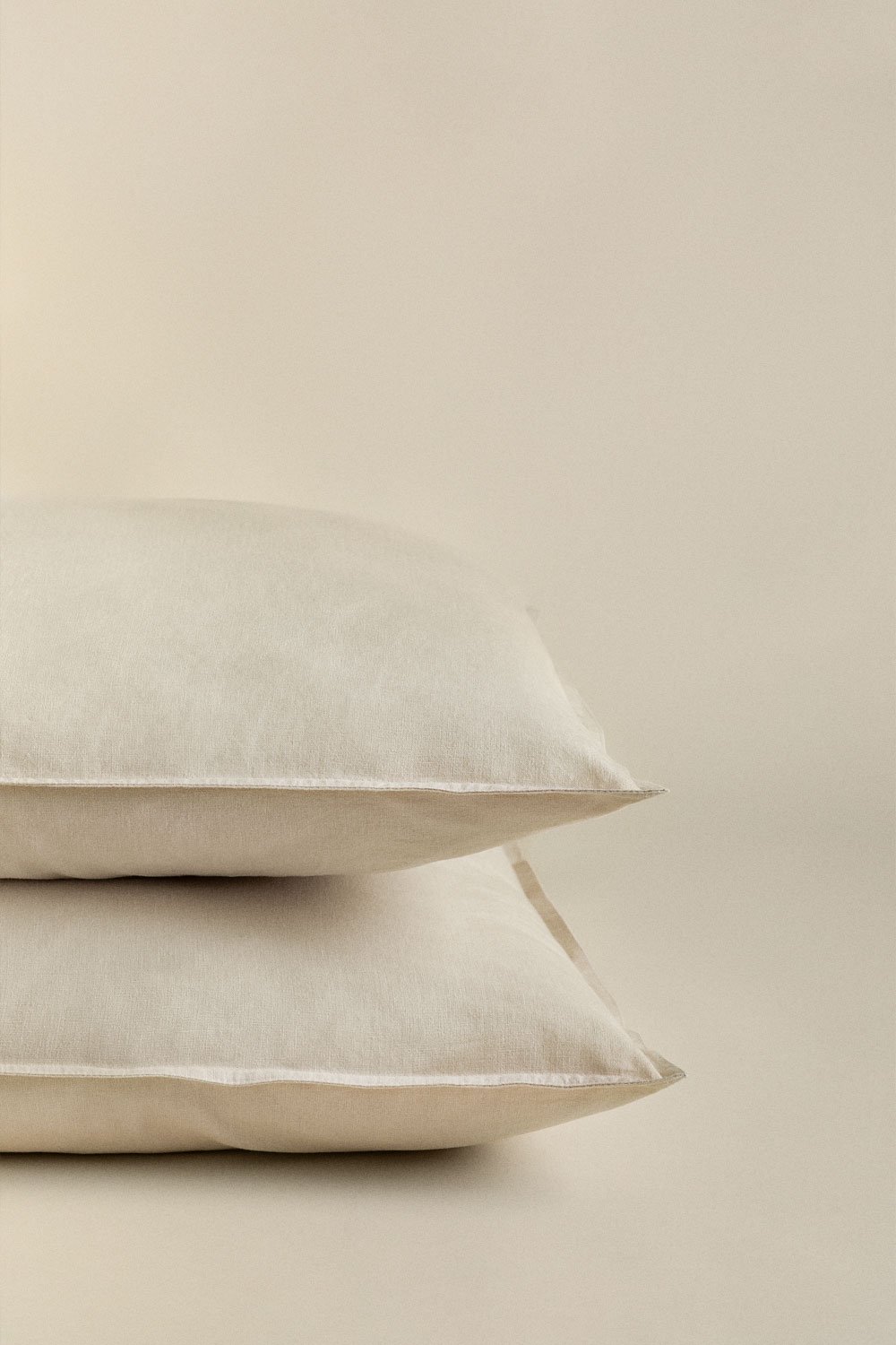 Set of 2 pillowcases in 160g/m² Sorana linen, gallery image 4