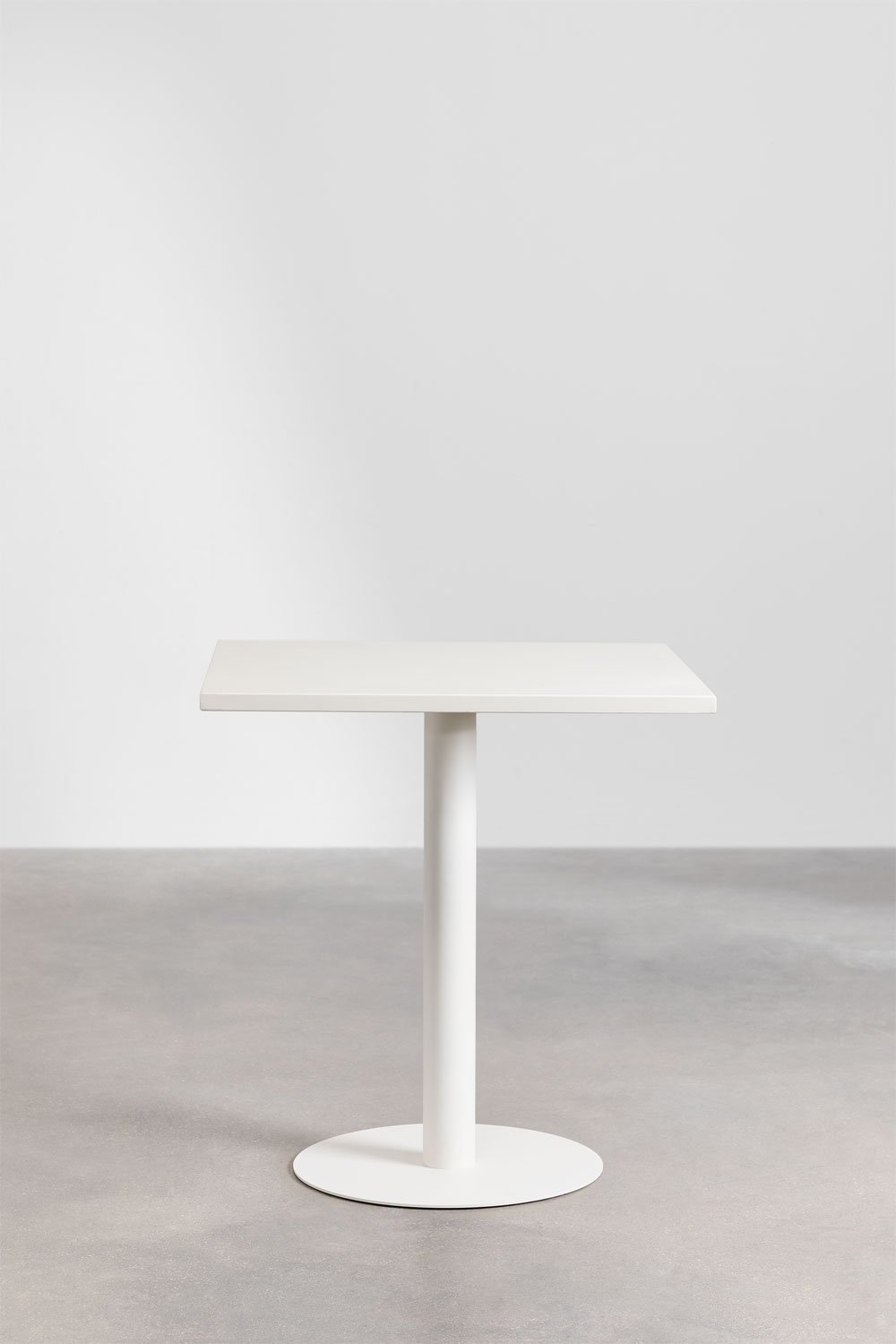 Square 70x70 cm garden table in Mizzi iron, gallery image 4