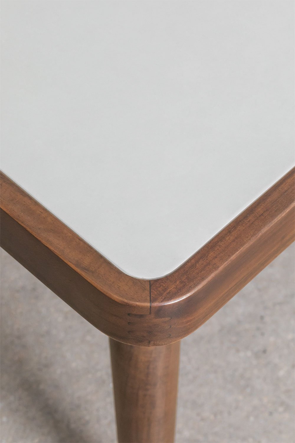 Garden coffee table in cement and acacia wood Marilia, gallery image 5