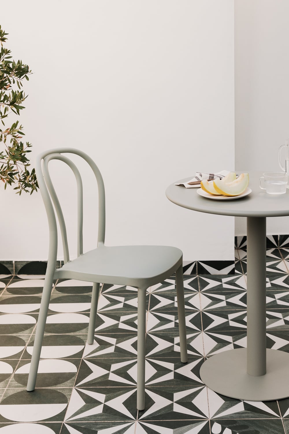 Pack of 4 stackable Mizzi polypropylene garden chairs, gallery image 1