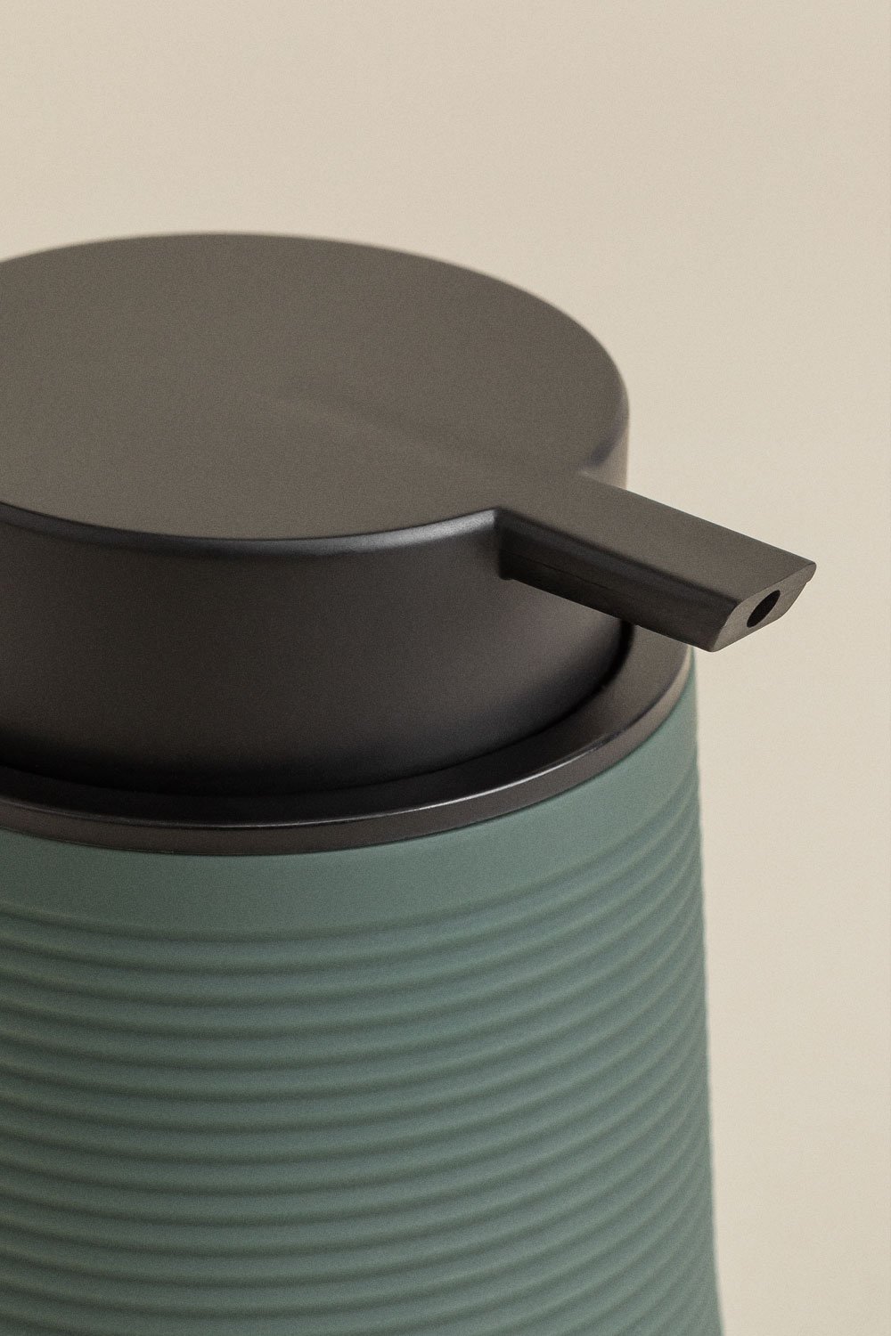 Vesey bathroom set, gallery image 3