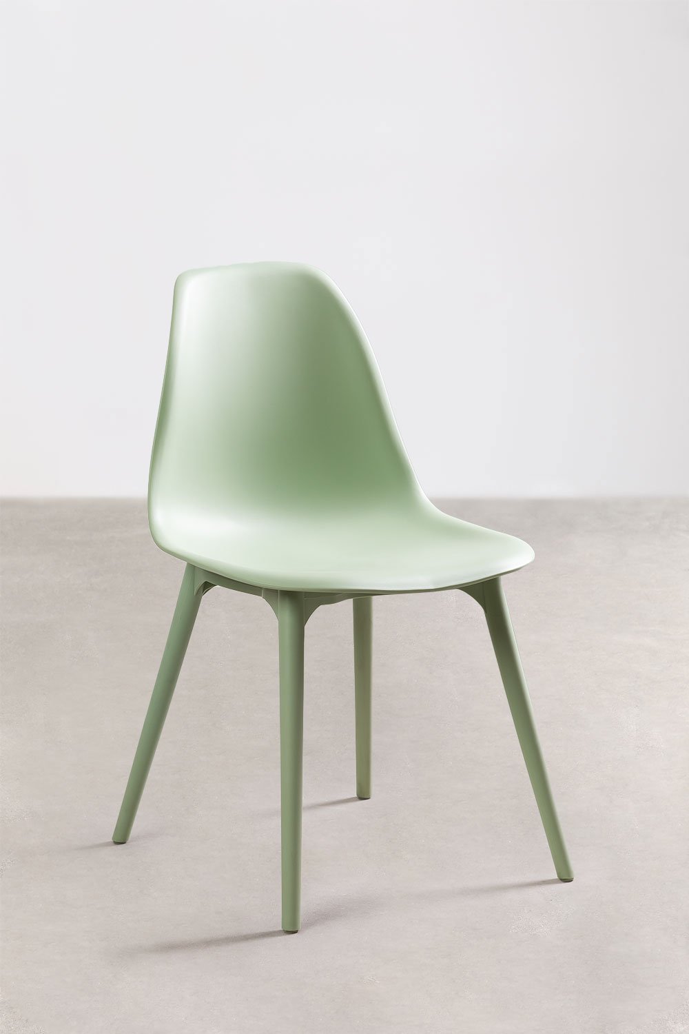 Pack of 2 Scand polypropylene dining chairs, gallery image 2