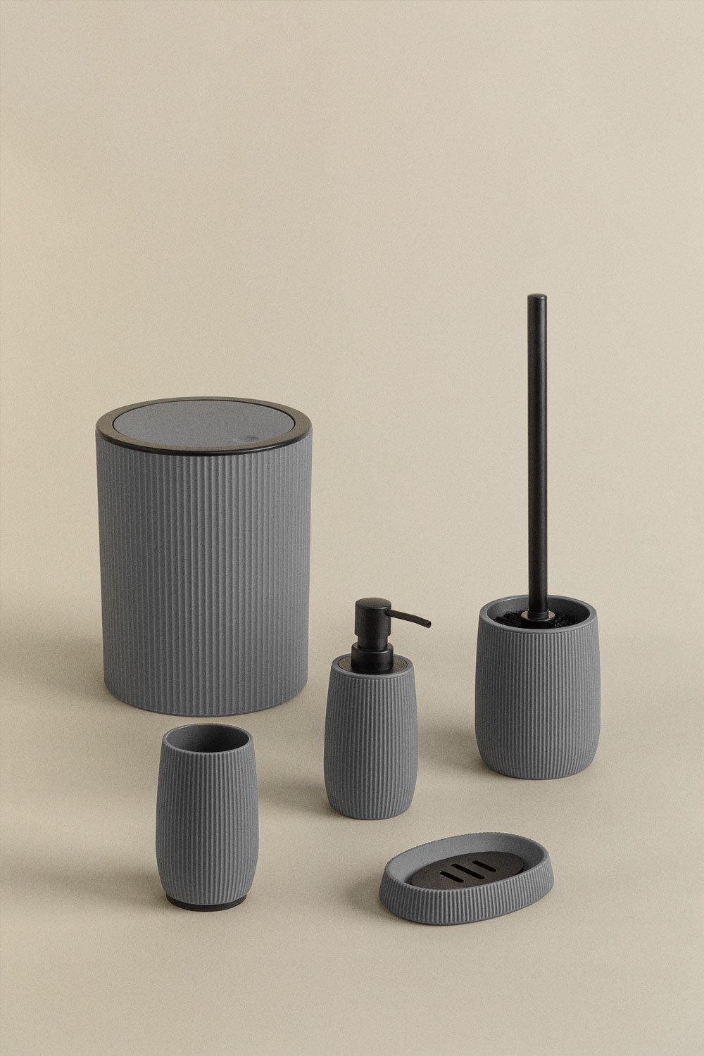 Preston Trash Can with Lid, gallery image 6