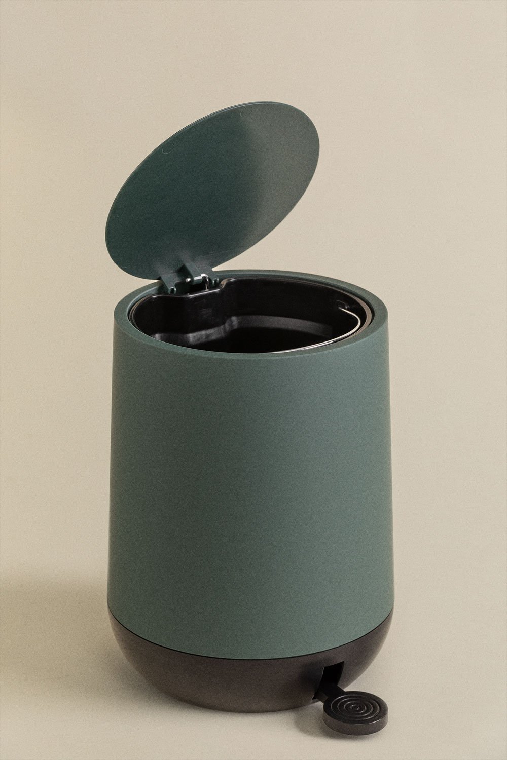 Vesey Trash Can with Lid and Pedal, gallery image 2