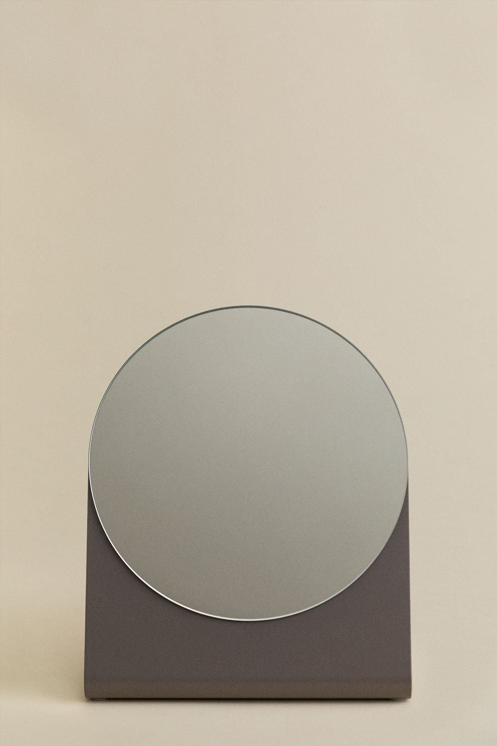 Xareny iron table mirror, gallery image 3