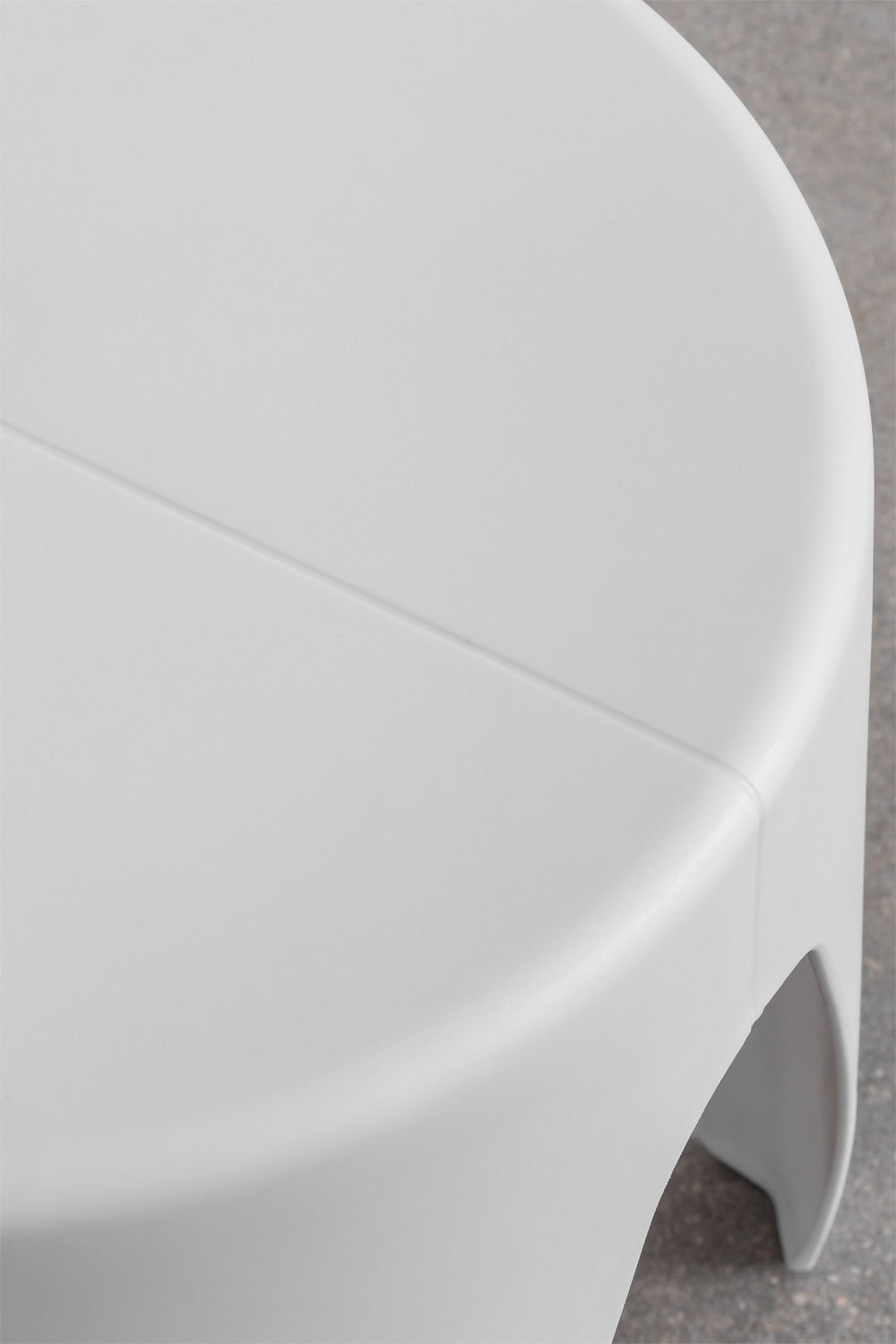 Round side table Ø40 cm in polypropylene Siurana, gallery image 5