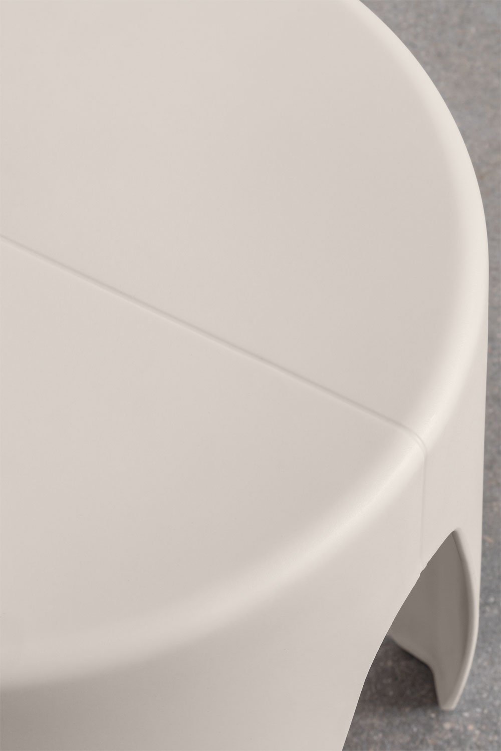 Round side table Ø40 cm in polypropylene Siurana, gallery image 3