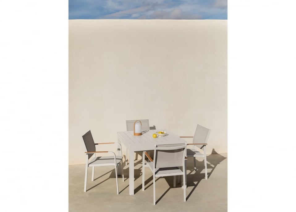 Set of Extendable Rectangular Aluminum Table (180-240x100 cm) Starmi and 4 Archer Aluminum Stackable Garden Chairs