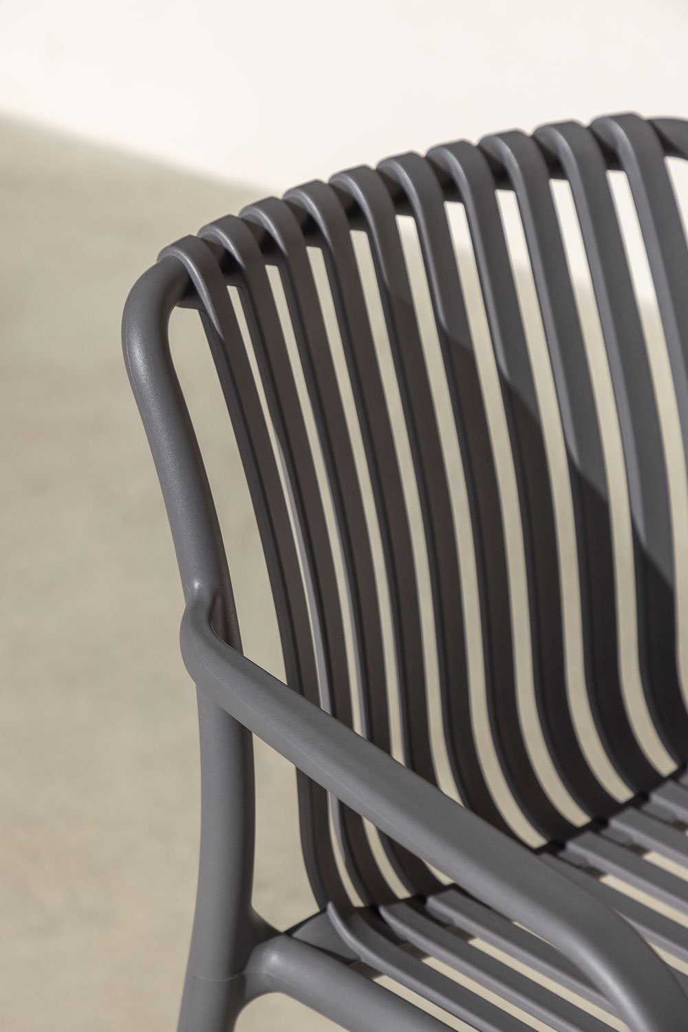 Pack of 4 Wendell polypropylene garden chairs with armrests, gallery image 2