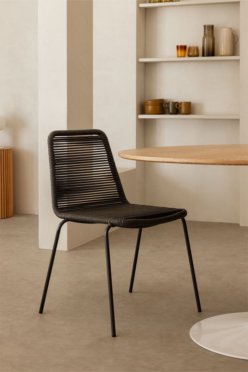 Set of 4 stackable dining chairs in iron and braided rope Mileyd, gallery image 1