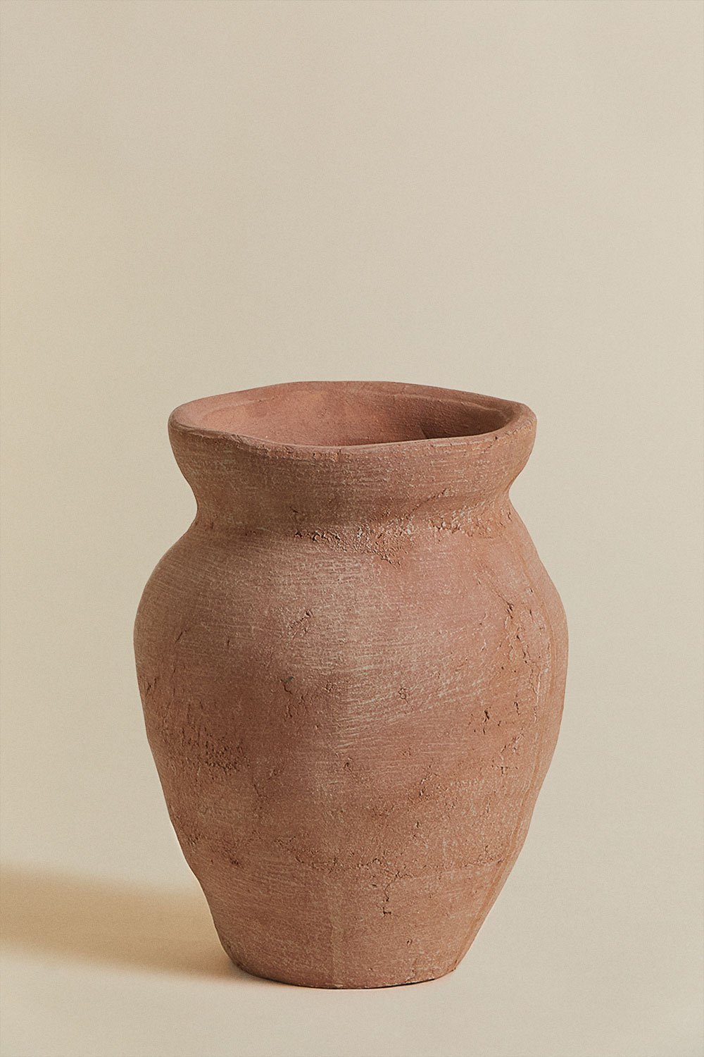 Decorative terracotta vase Elishia, gallery image 1