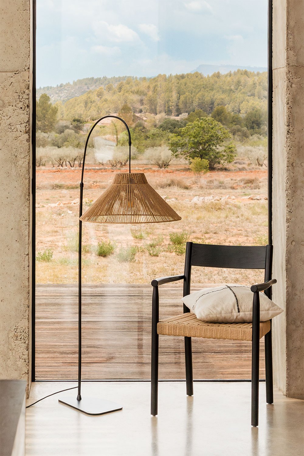 Sopant floor lamp, gallery image 1