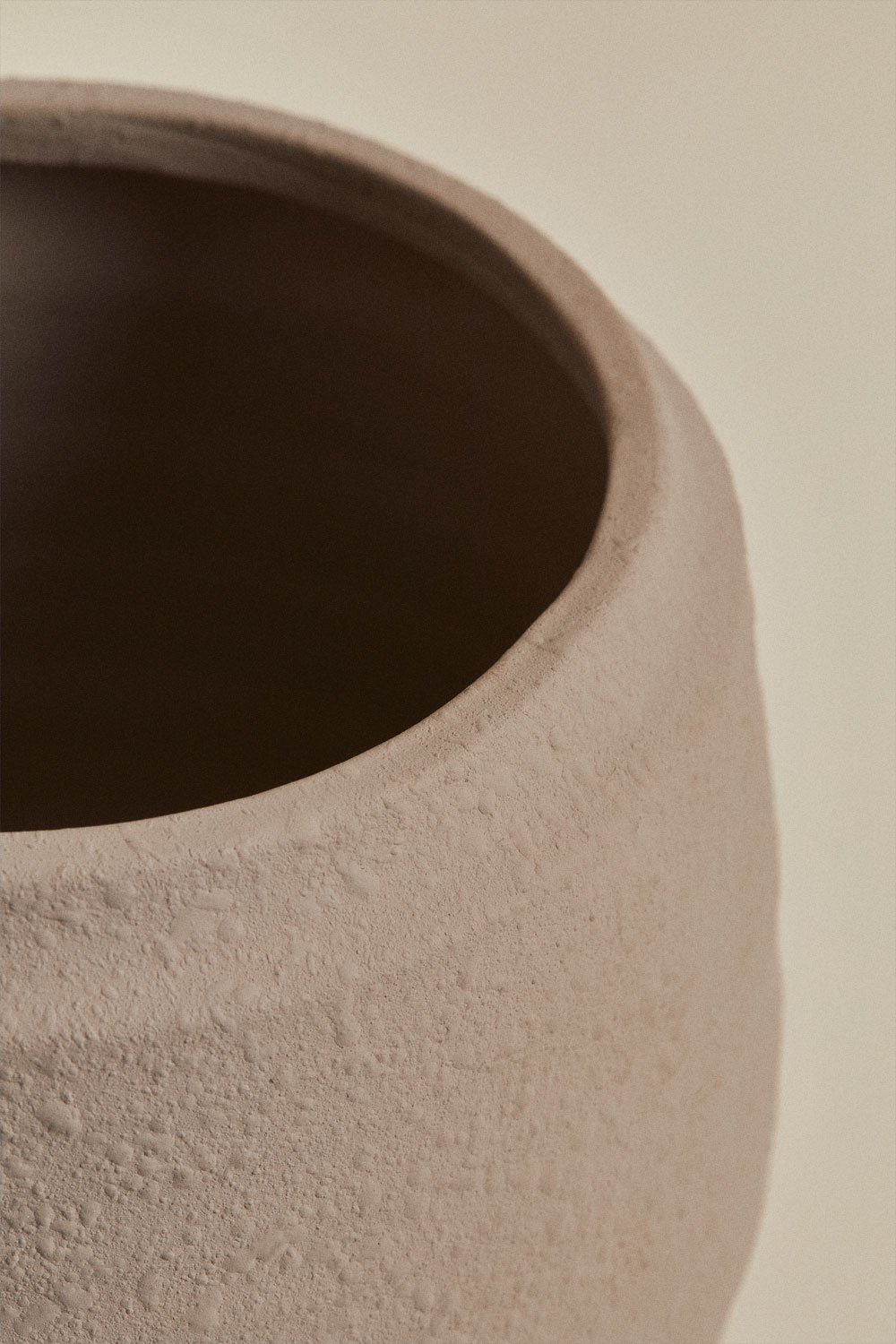 Jelara terracotta vase, gallery image 2