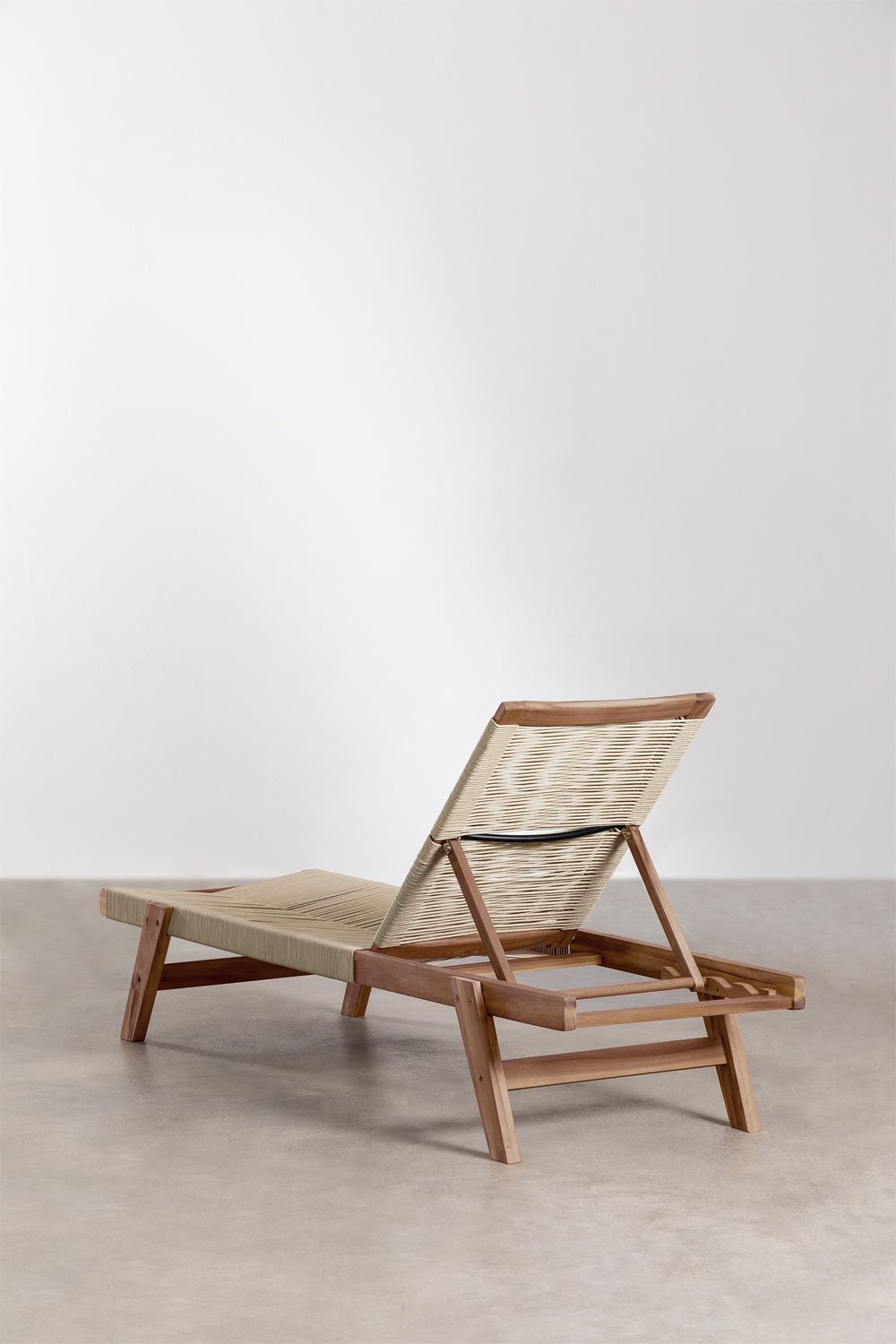 Tenay reclining lounger in acacia wood and braided rope, gallery image 5
