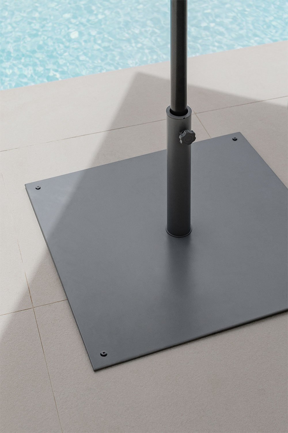 Square parasol base in Peuet steel, gallery image 1