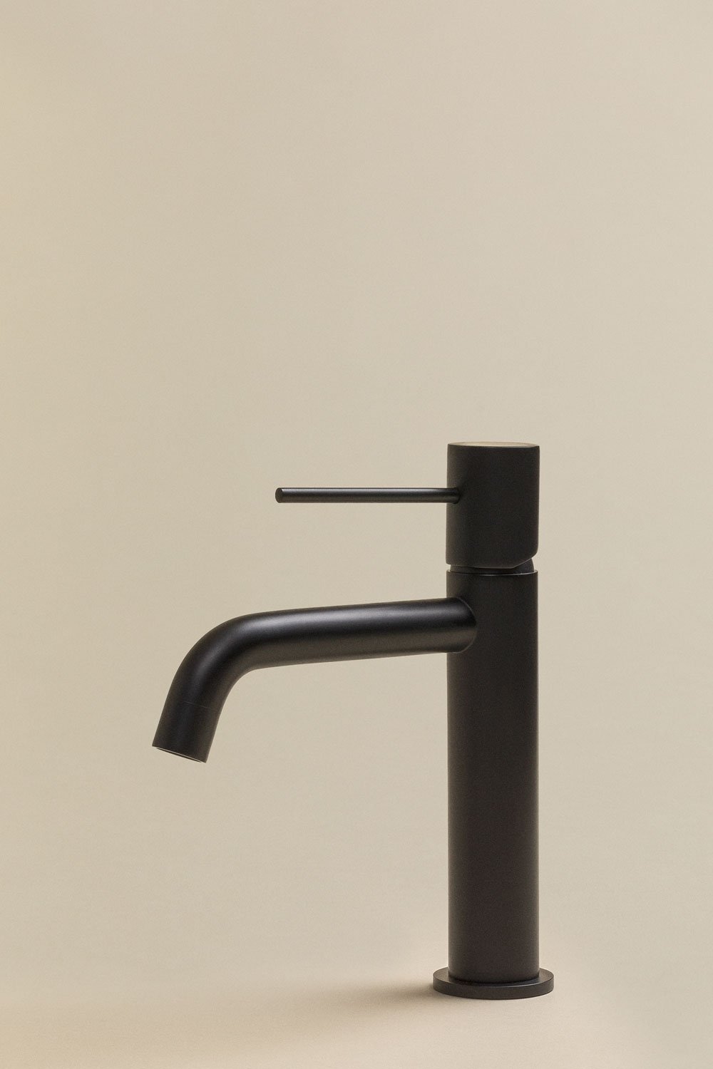 Orveta brass basin faucet, gallery image 2