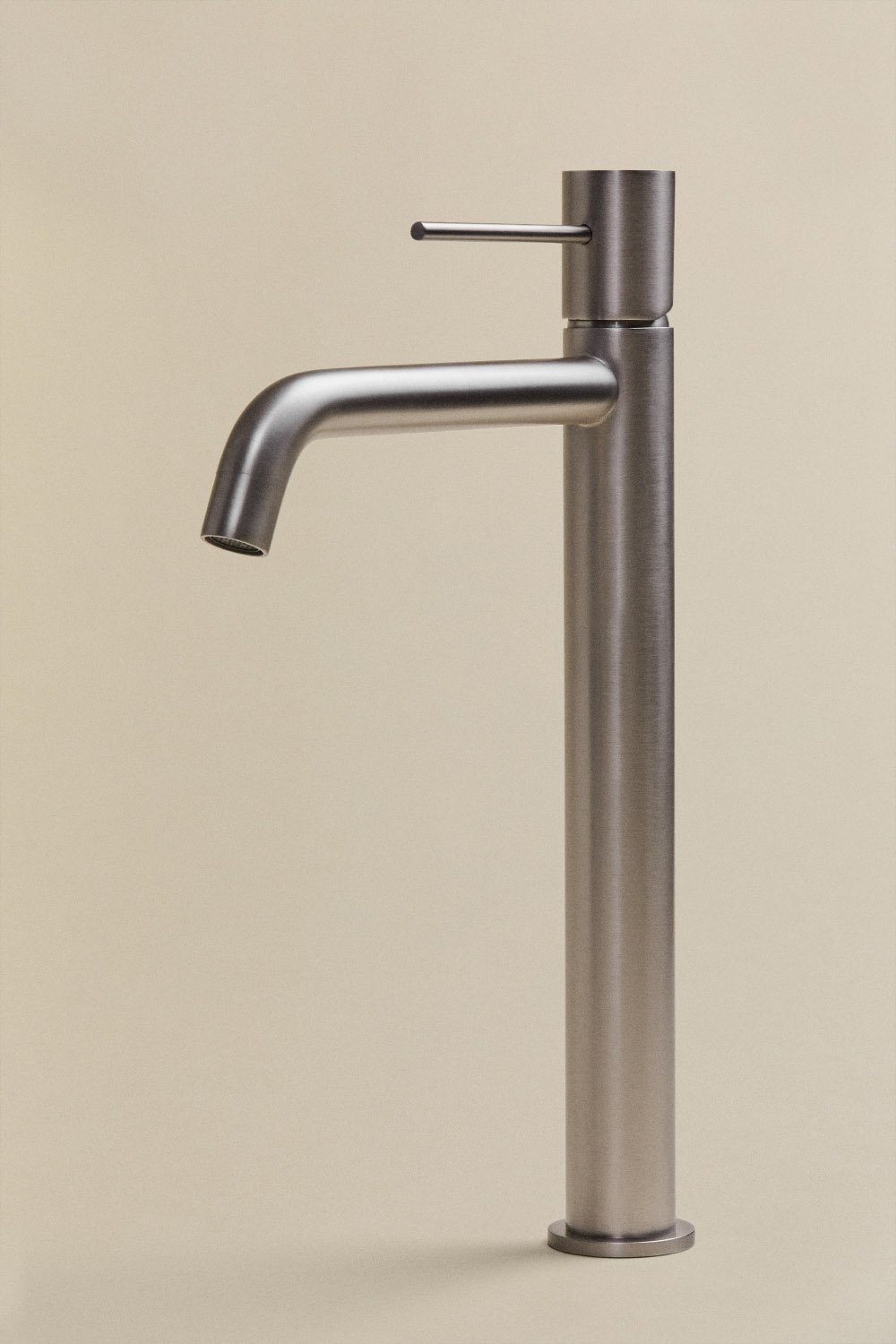 Orveta brass basin faucet, gallery image 2