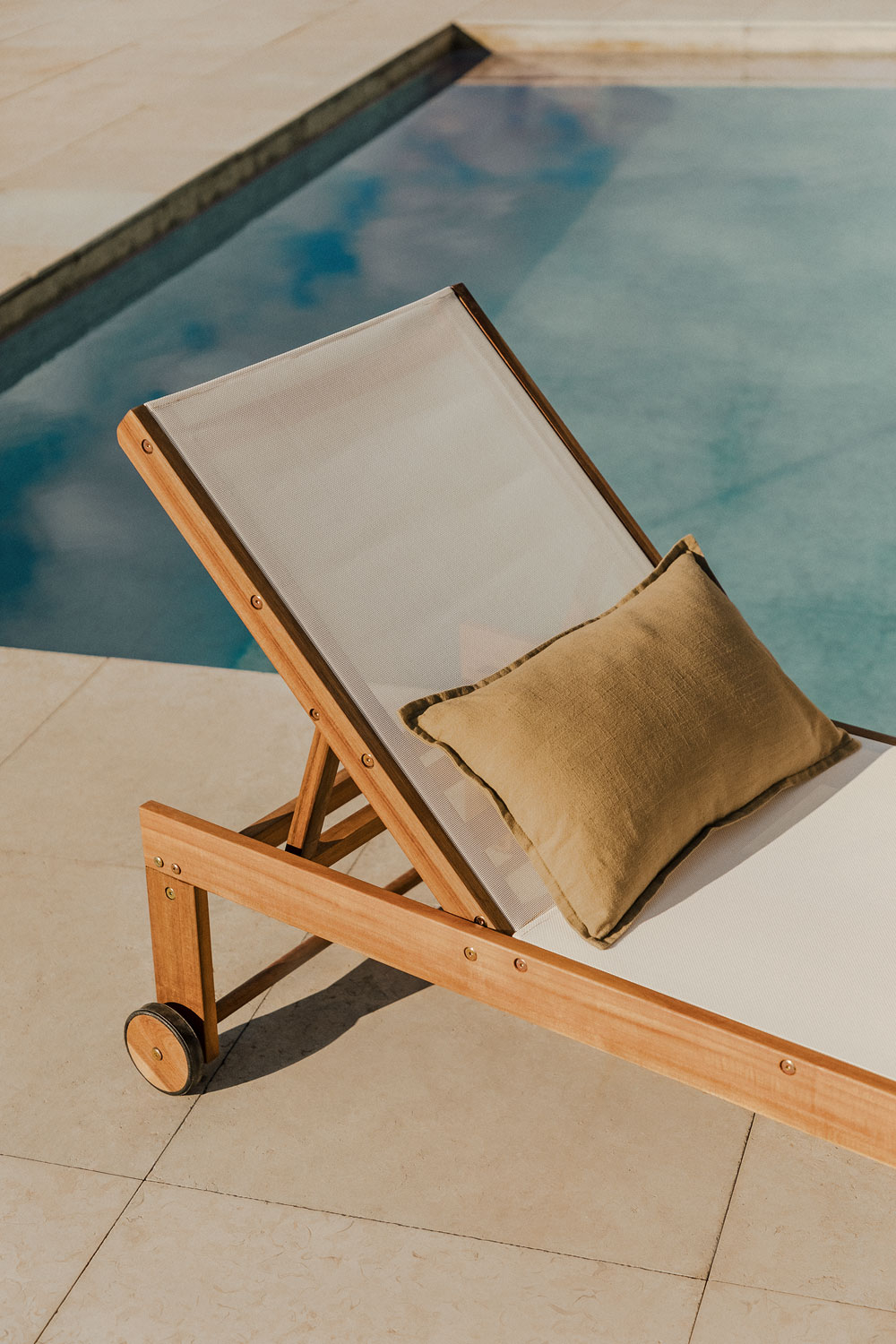 Reclining lounger sales