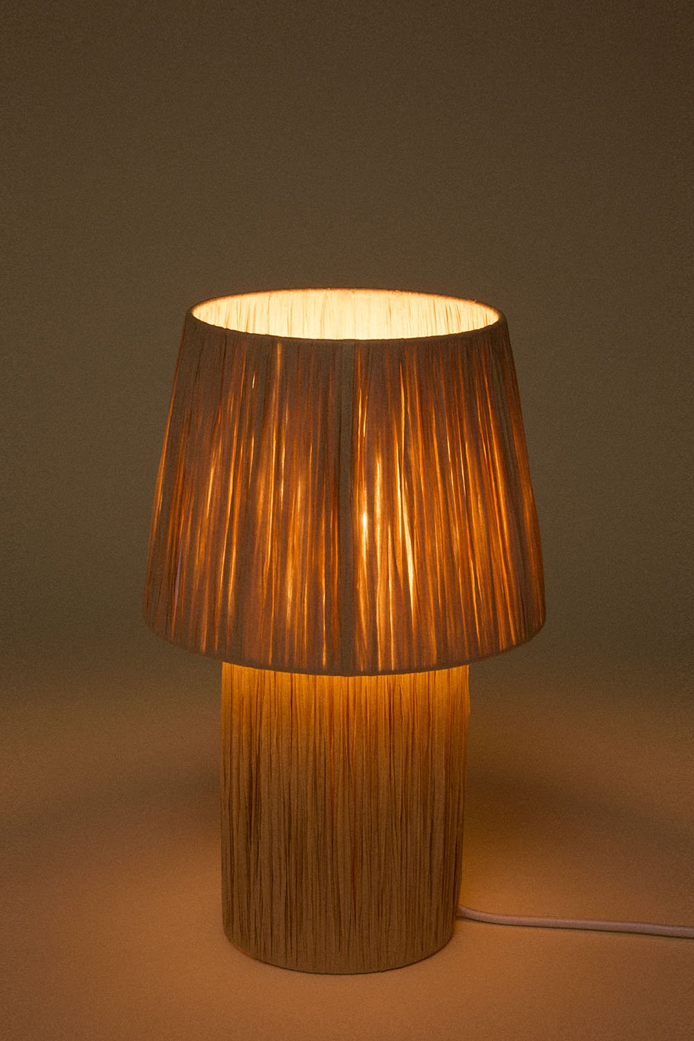 Nironalde paper table lamp, gallery image 4