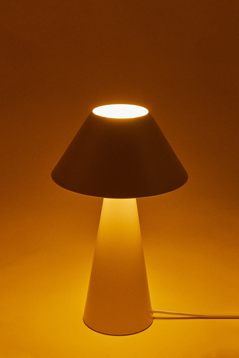 Silenora iron table lamp, gallery image 3