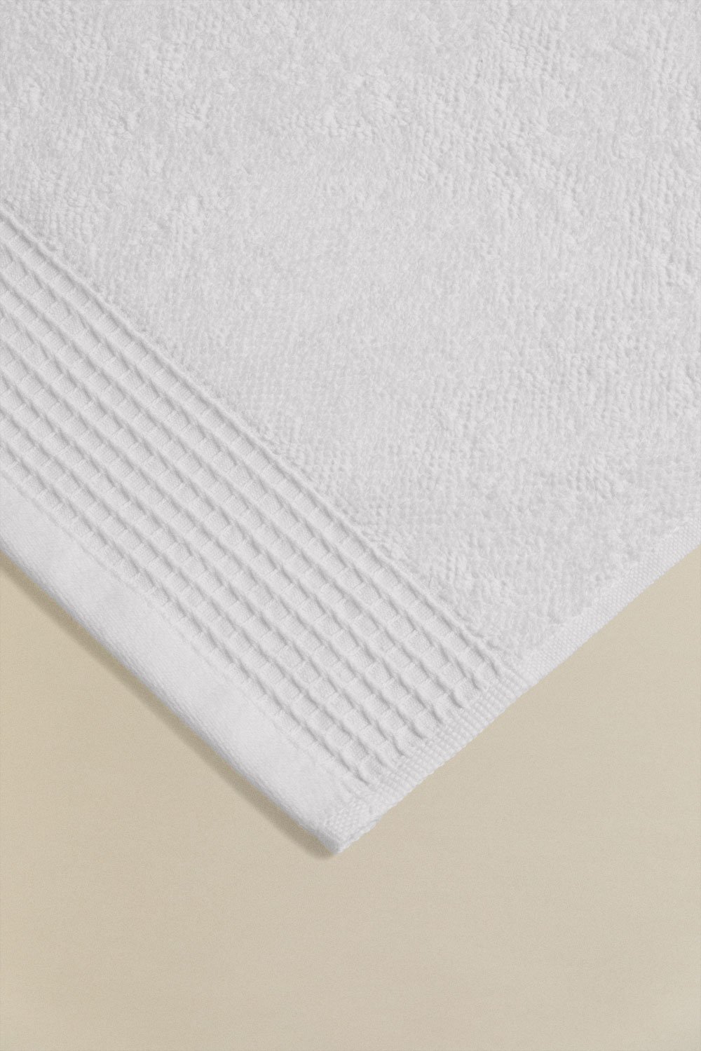 Set of 4 terry cotton towels with Claritone border   , gallery image 4