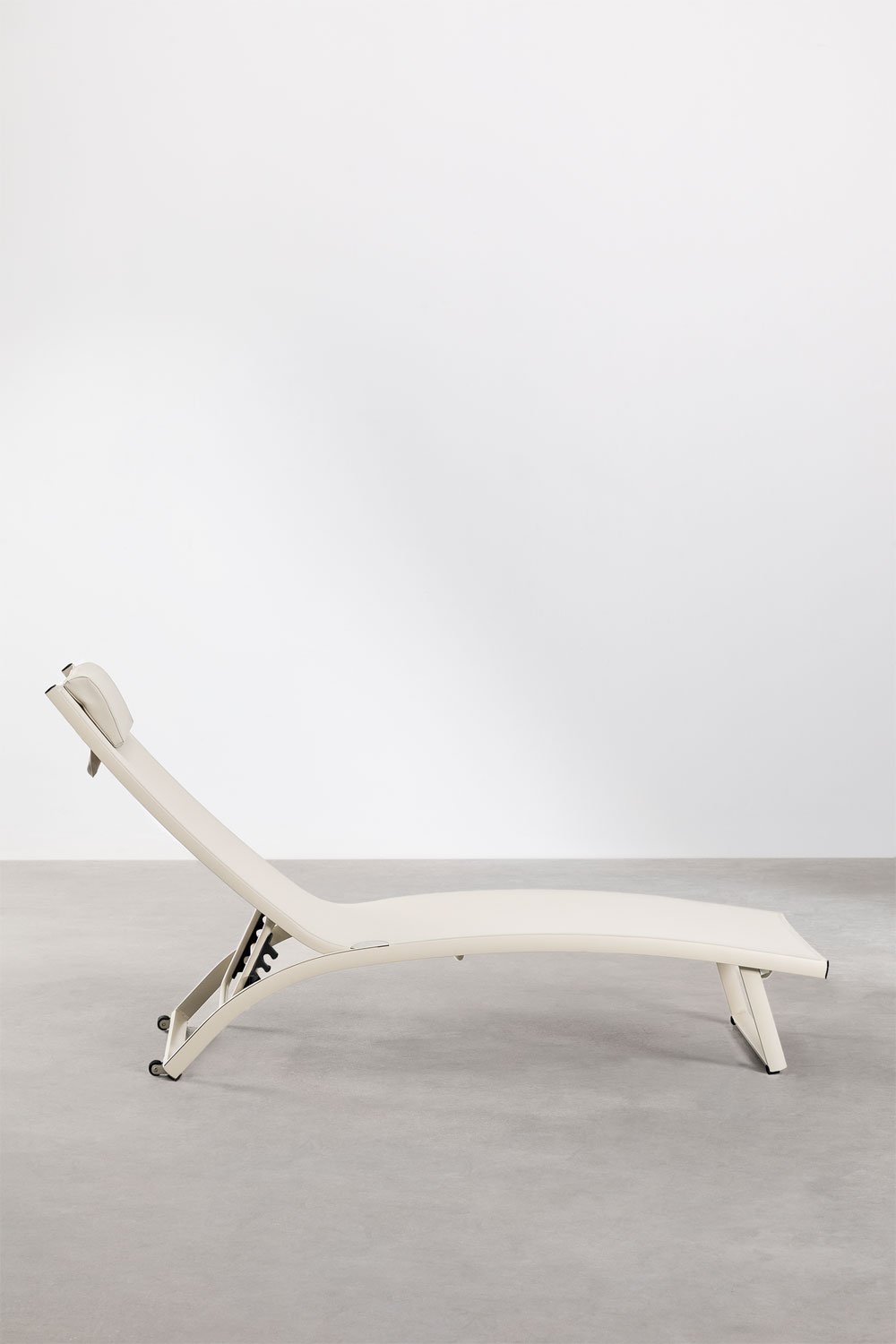 Reclining Aluminium Sunbed Dulem, gallery image 2