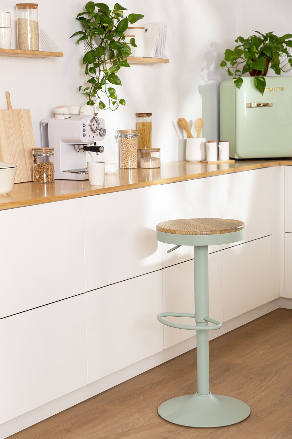 4-Pack adjustable high stools in celadon mousse steel and elm wood Bardder, gallery image 1