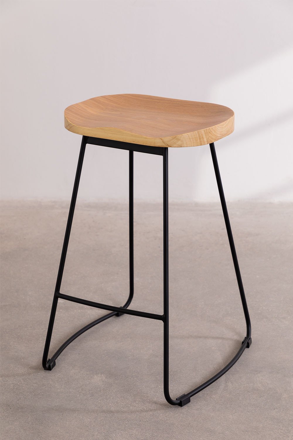 Pack of 2 high stools in steel and elm wood Neicol, gallery image 2