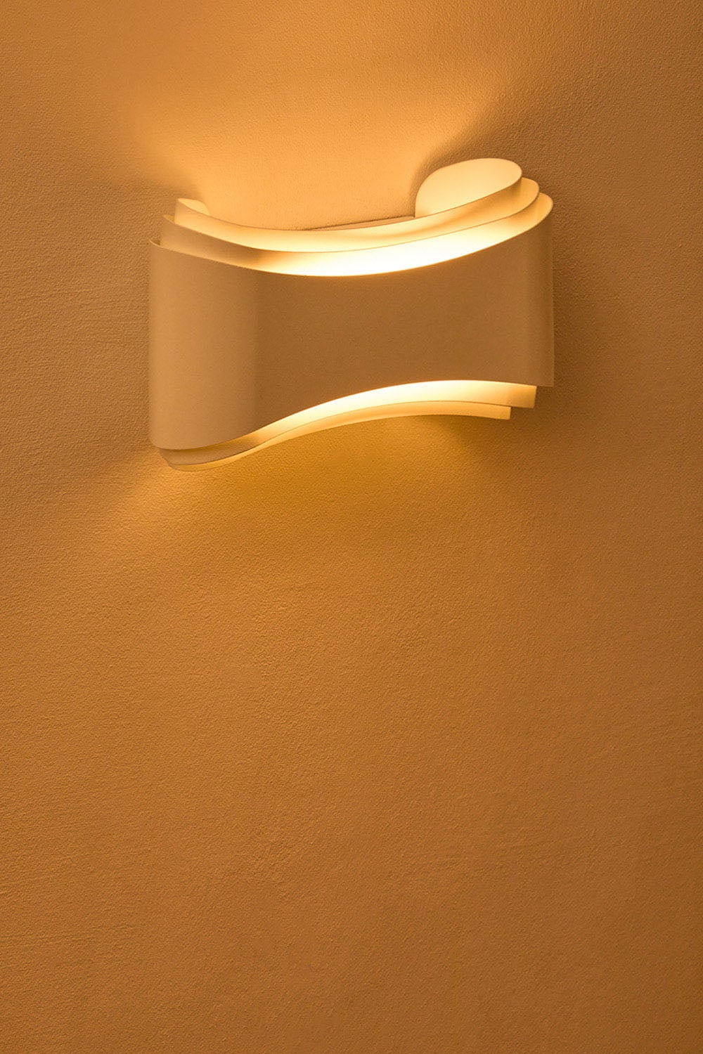 LED outdoor wall light in aluminum Harnet, gallery image 2