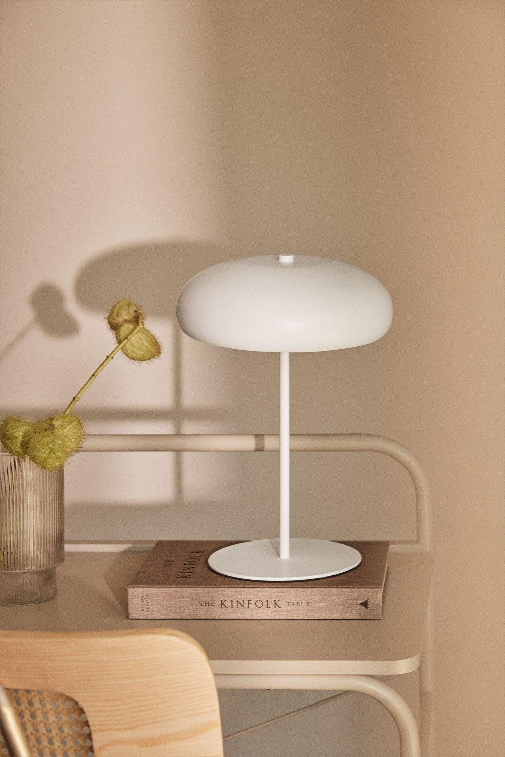 Hilma metal table lamp, gallery image 1